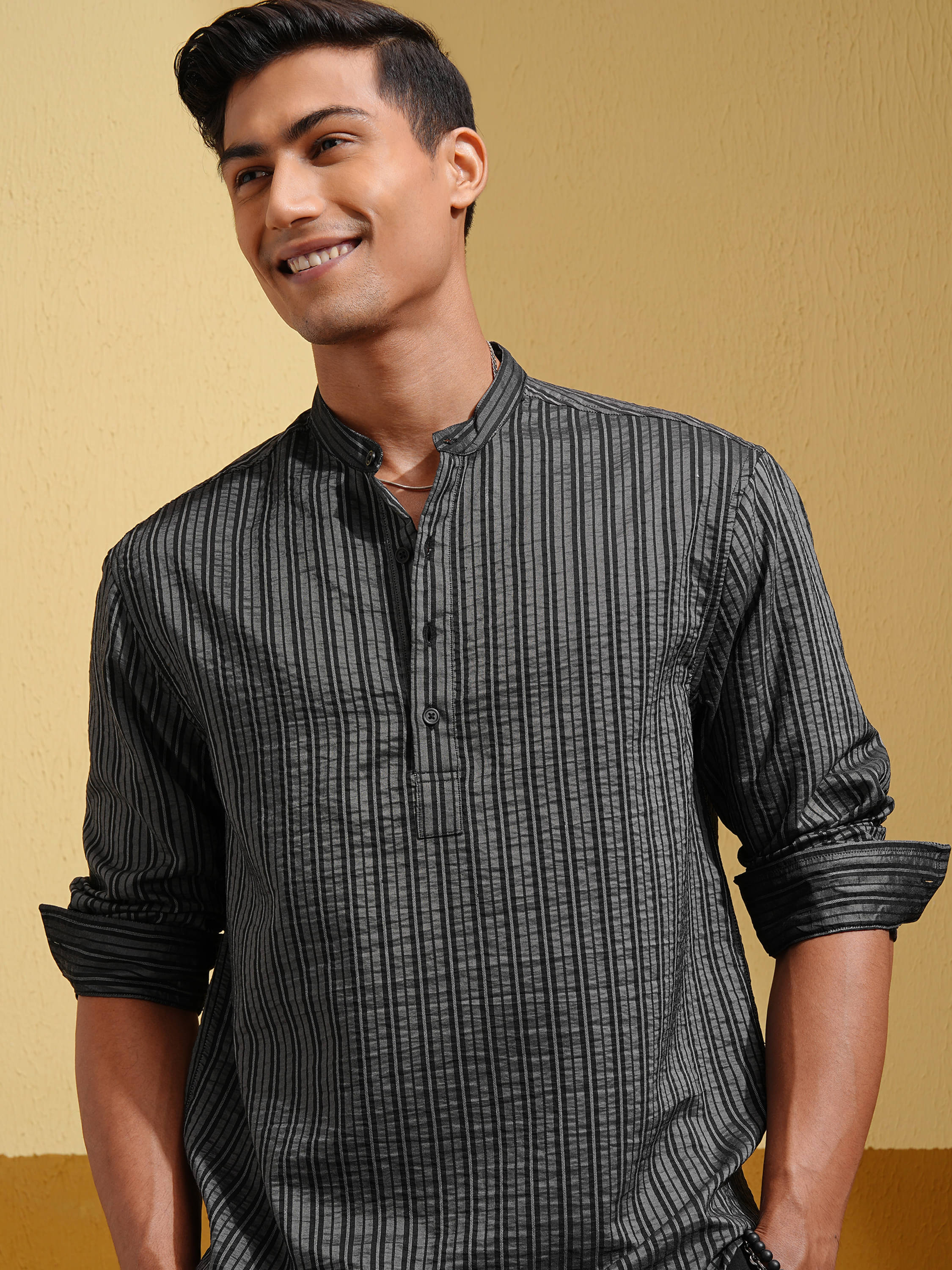 Highlander Poly Cotton Relaxed Fit Striped Full Sleeves Men's Casual Shirt - Black ( Pack of 1 )     			Highlander Poly Cotton Relaxed Fit Striped Full Sleeves Men's Casual Shirt - Black ( Pack of 1 )