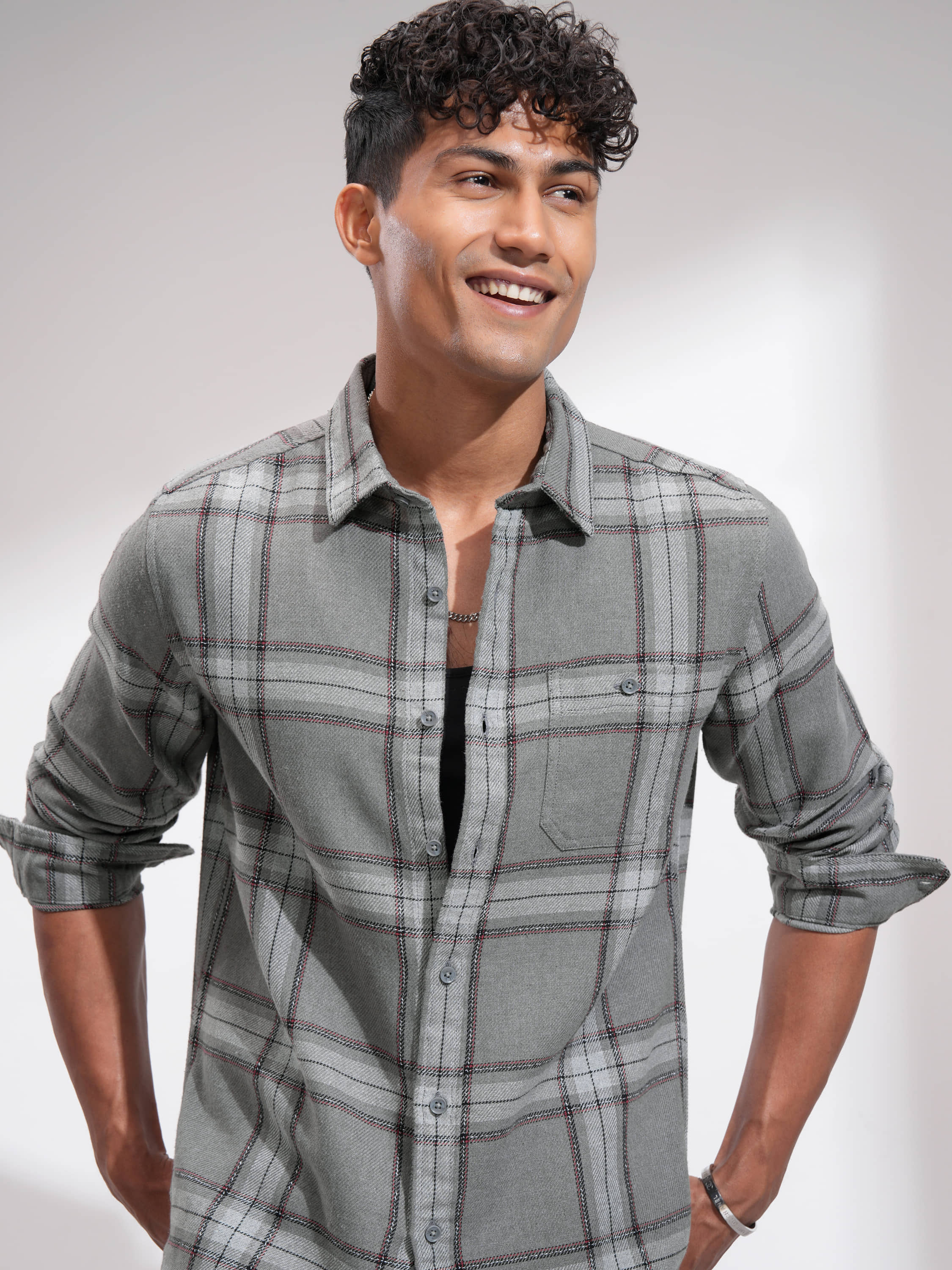 Highlander Poly Cotton Slim Fit Checks Full Sleeves Men's Casual Shirt - Grey ( Pack of 1 )