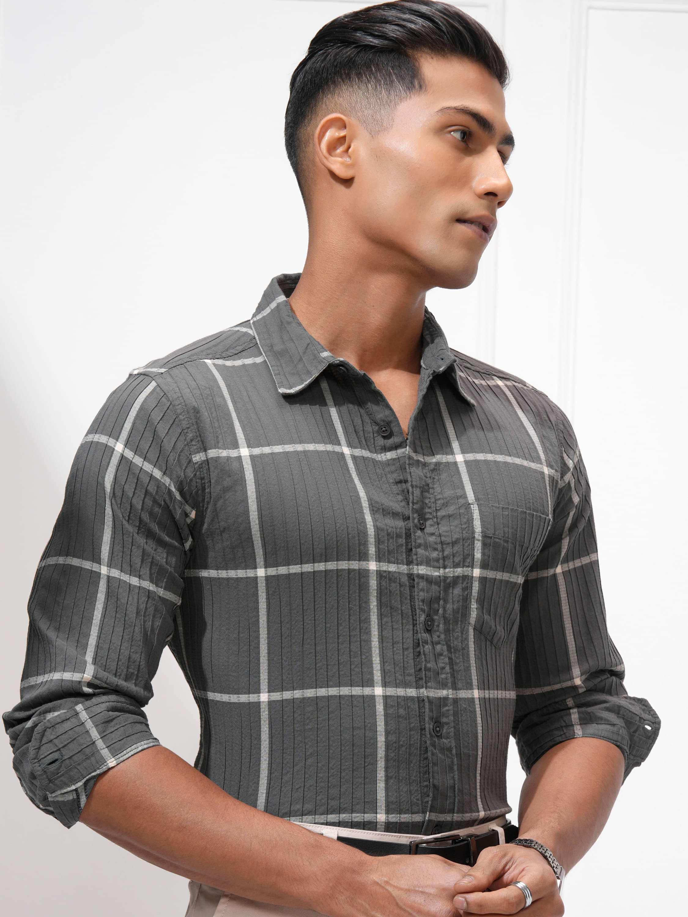 Highlander Poly Cotton Slim Fit Checks Full Sleeves Men's Casual Shirt - Dark Grey ( Pack of 1 ) Highlander Poly Cotton Slim Fit Checks Full Sleeves Men's Casual Shirt - Dark Grey ( Pack of 1 )