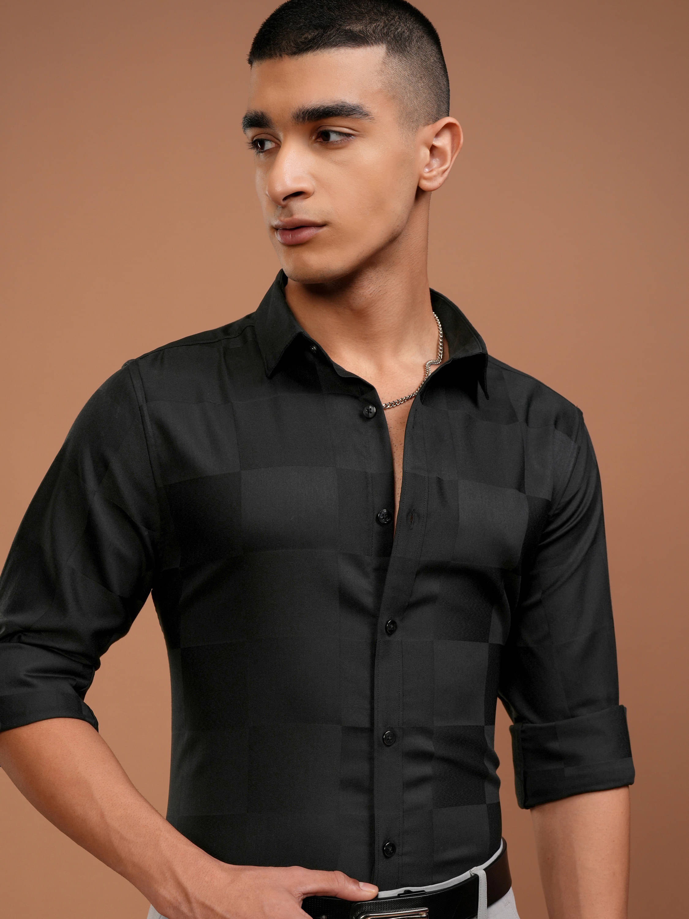     			Highlander Poly Cotton Slim Fit Solids Full Sleeves Men's Casual Shirt - Black ( Pack of 1 )