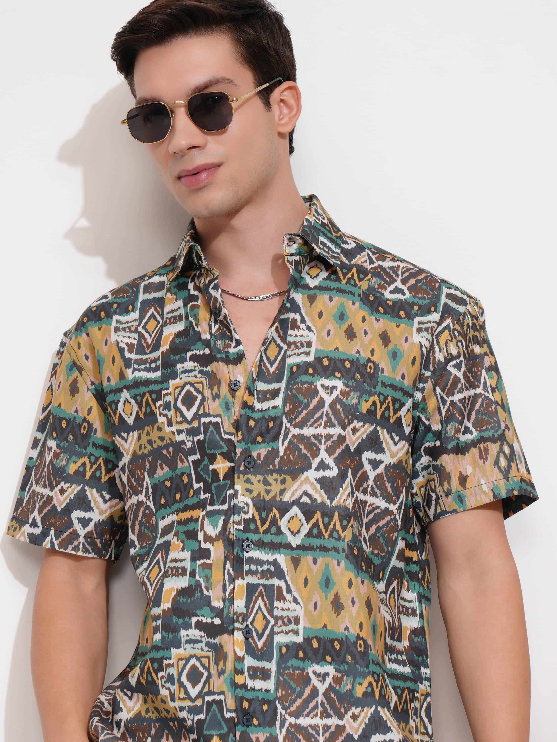     			Highlander Polyester Relaxed Fit Printed Half Sleeves Men's Casual Shirt - Multicolor ( Pack of 1 )