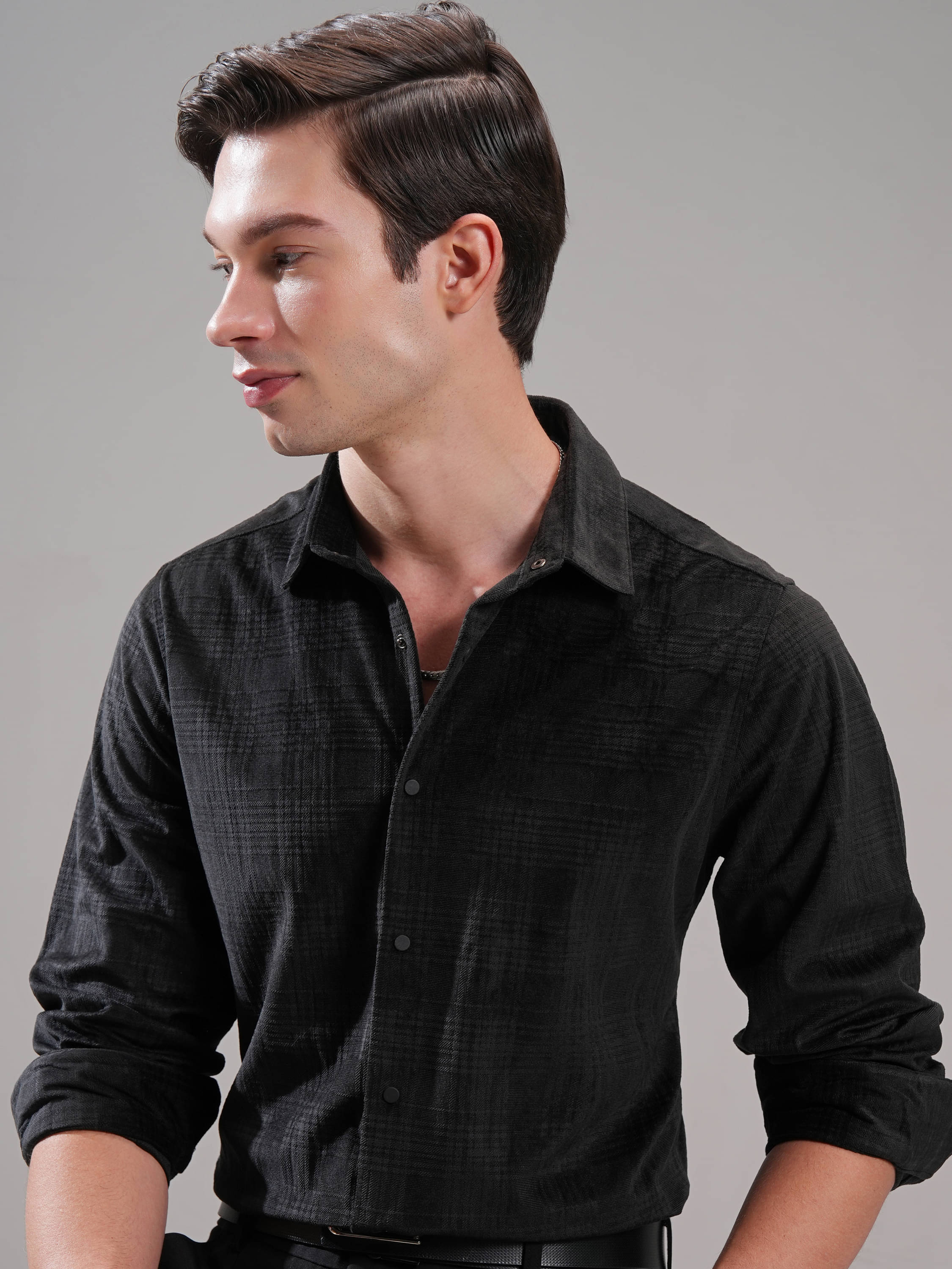     			Highlander Polyester Slim Fit Self Design Full Sleeves Men's Casual Shirt - Black ( Pack of 1 )