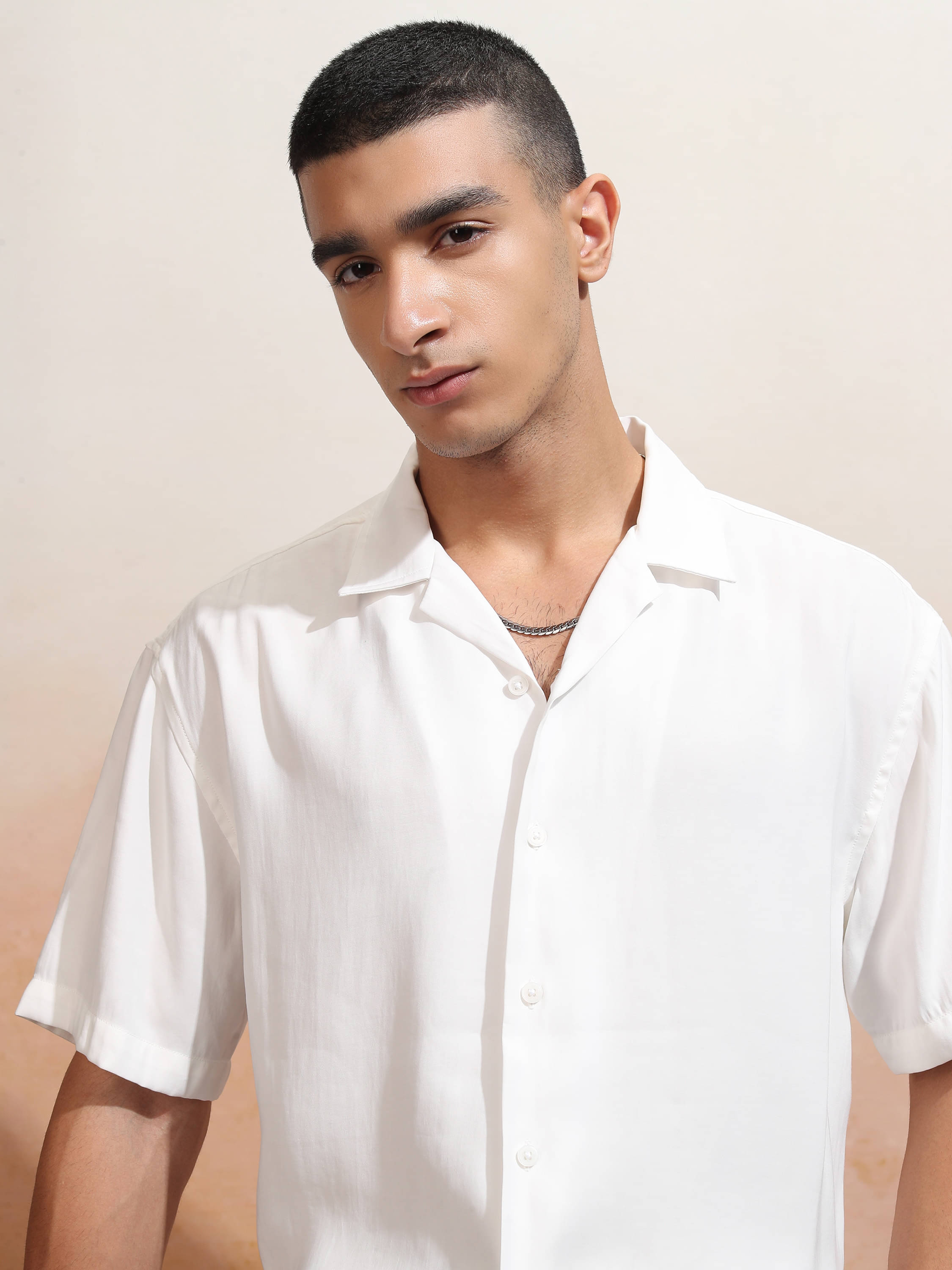    			Highlander Rayon Relaxed Fit Solids Half Sleeves Men's Casual Shirt - White ( Pack of 1 )