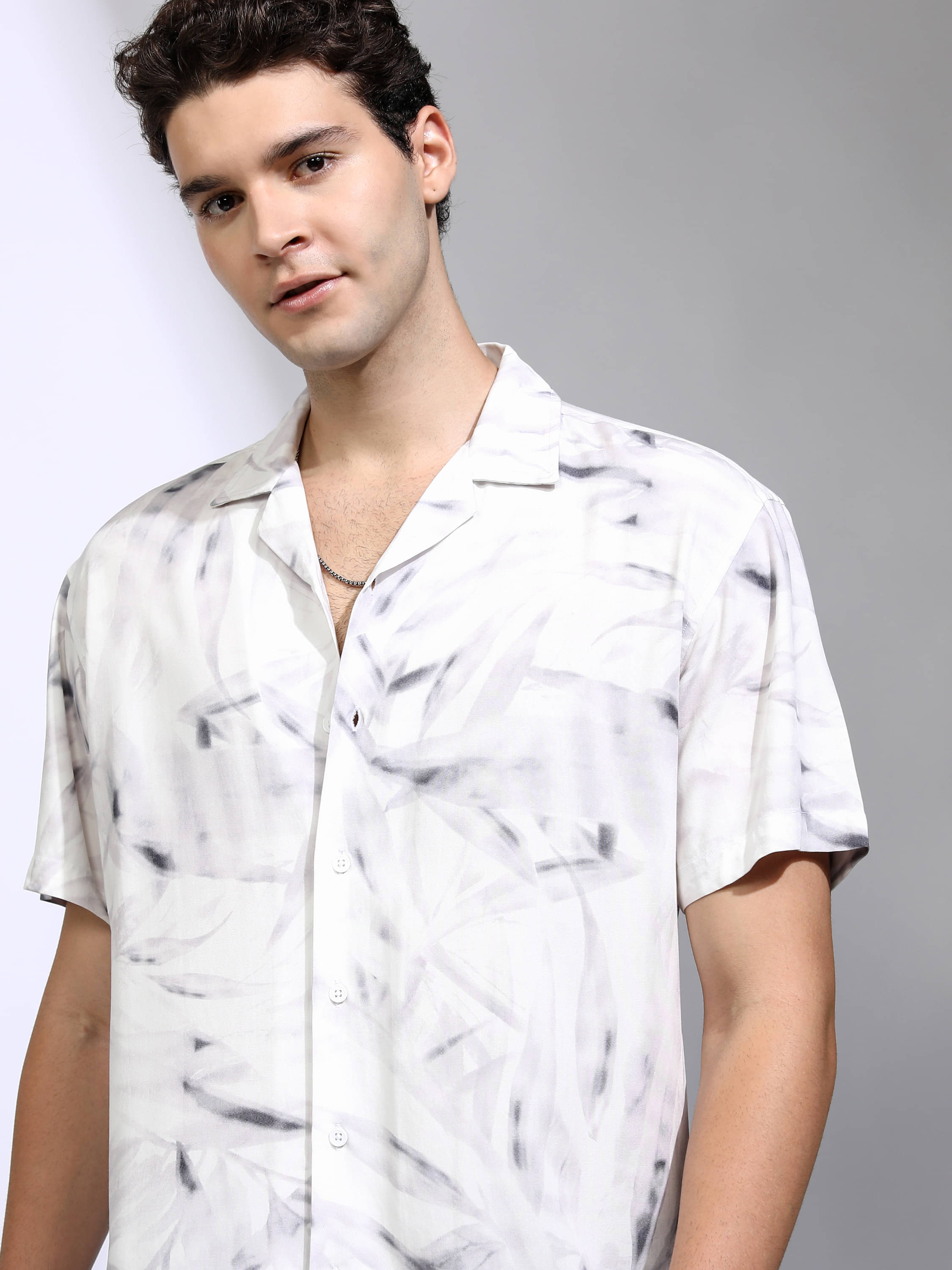     			Highlander Viscose Relaxed Fit Printed Half Sleeves Men's Casual Shirt - Multicolor ( Pack of 1 )