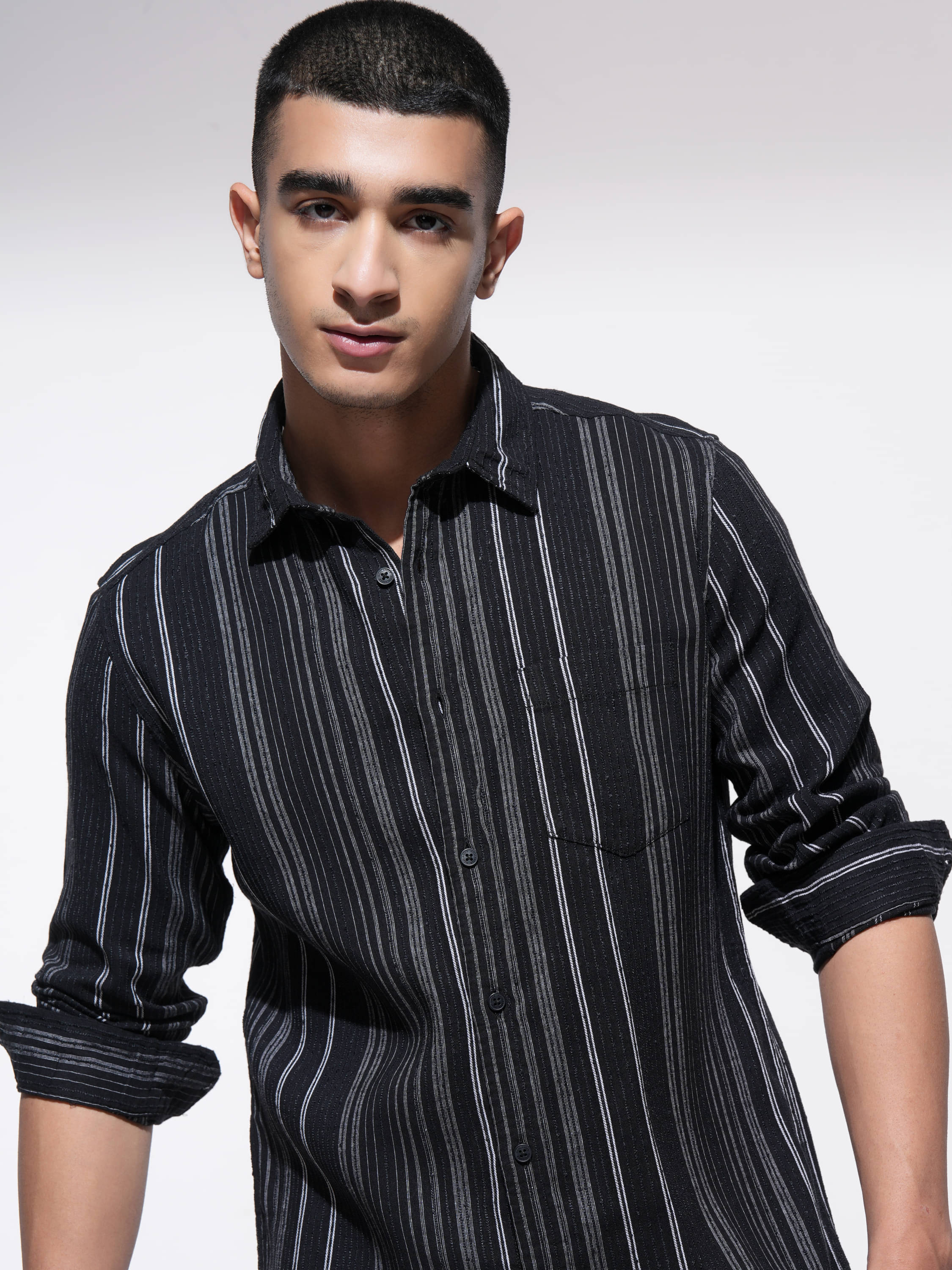    			Highlander Viscose Slim Fit Self Design Full Sleeves Men's Casual Shirt - Black ( Pack of 1 )