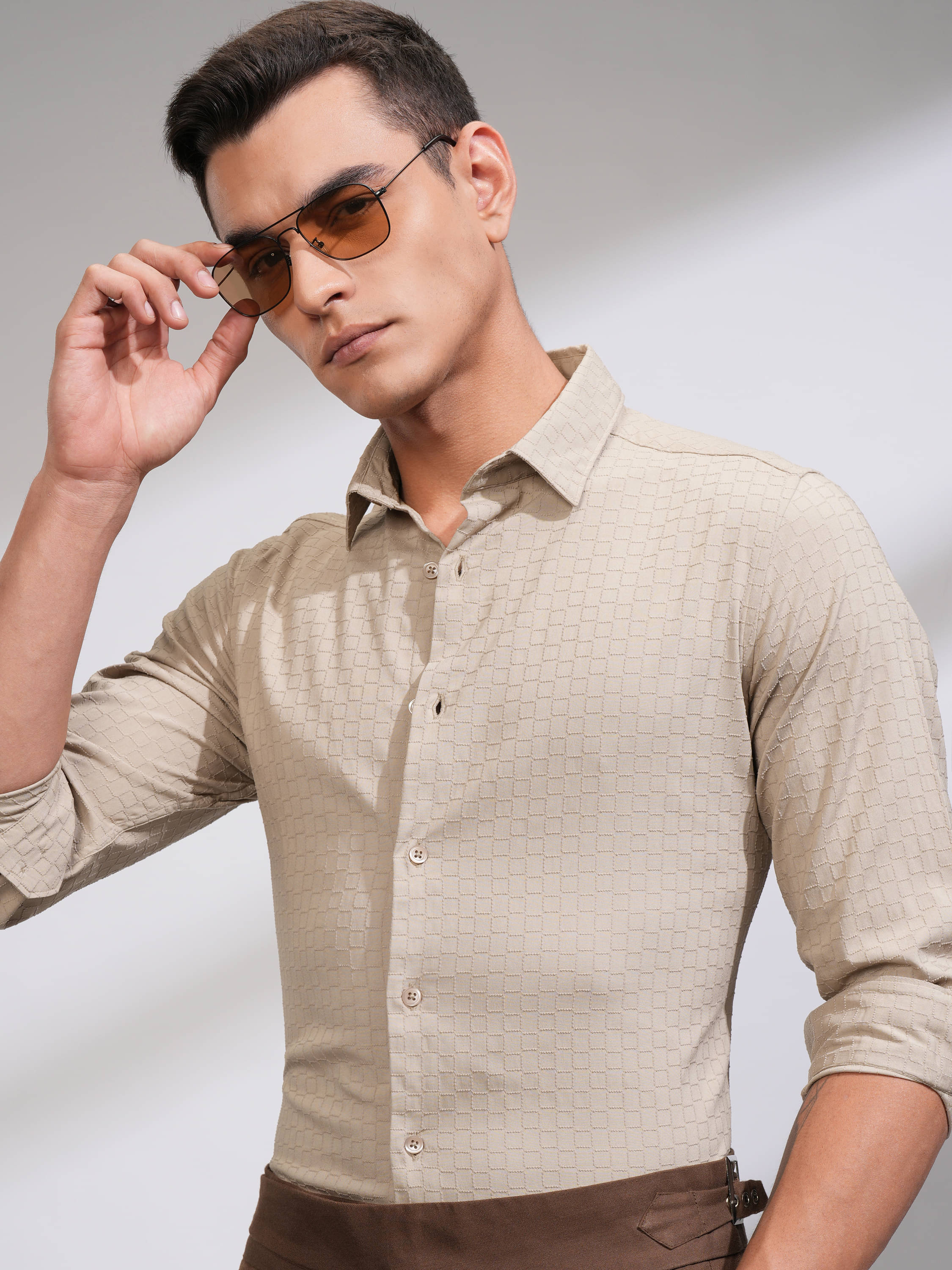     			Highlander Viscose Slim Fit Self Design Full Sleeves Men's Casual Shirt - Multicolor ( Pack of 1 )