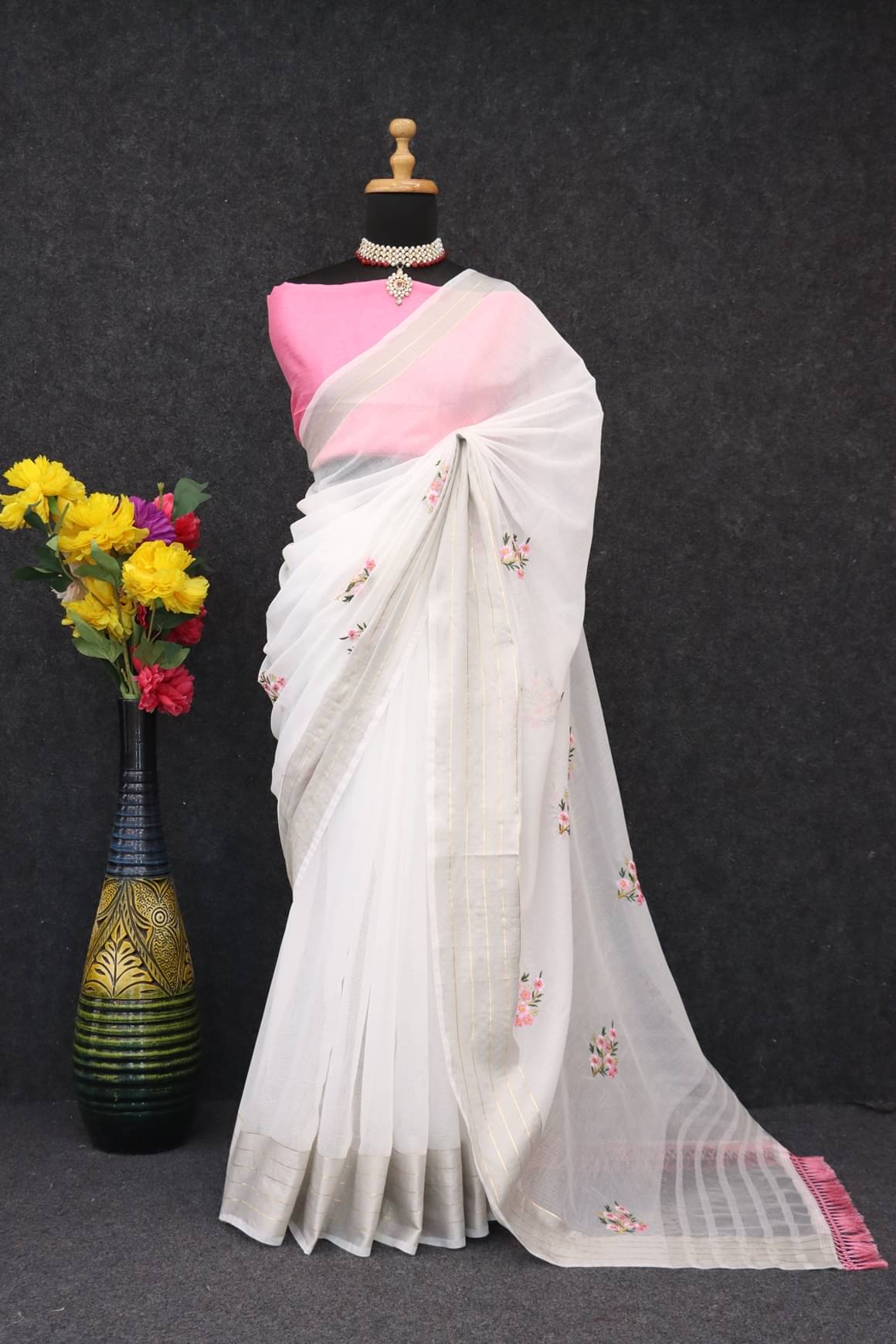     			GENRIC 01 Linen Embroidered Kasavu Saree With Unstitched Blouse Piece ( Pink )
