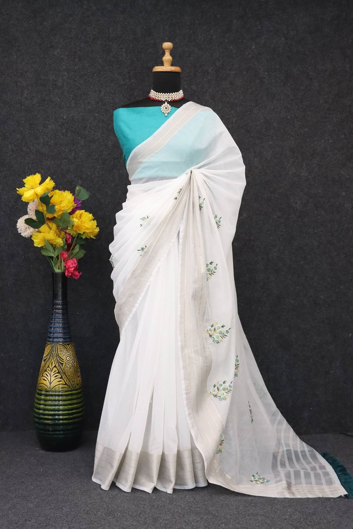     			GENRIC 01 Linen Embroidered Kasavu Saree With Unstitched Blouse Piece ( Teal )