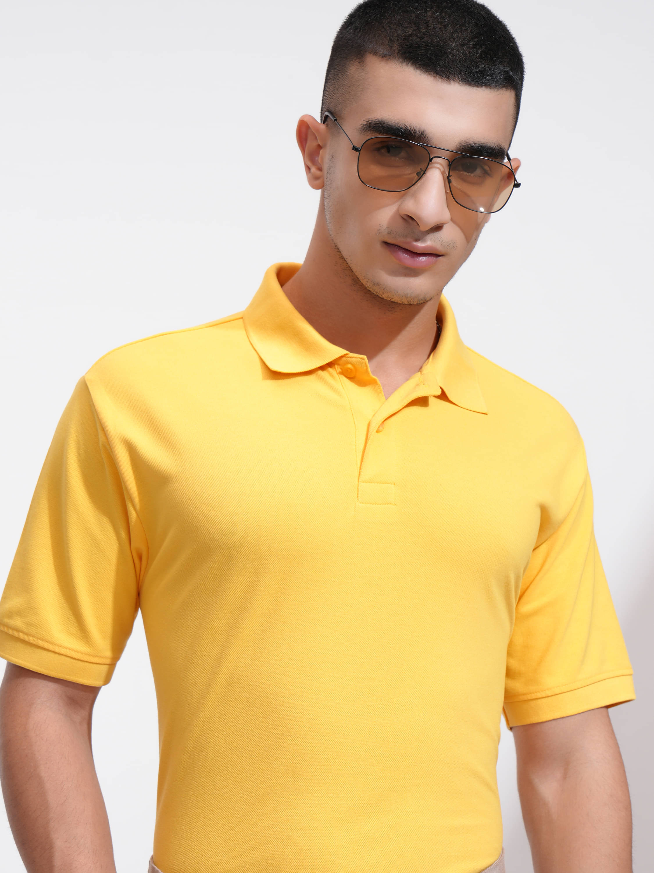     			Highlander Men Cotton Blend Relaxed Fit Solid Polo T Shirt ( Yellow )