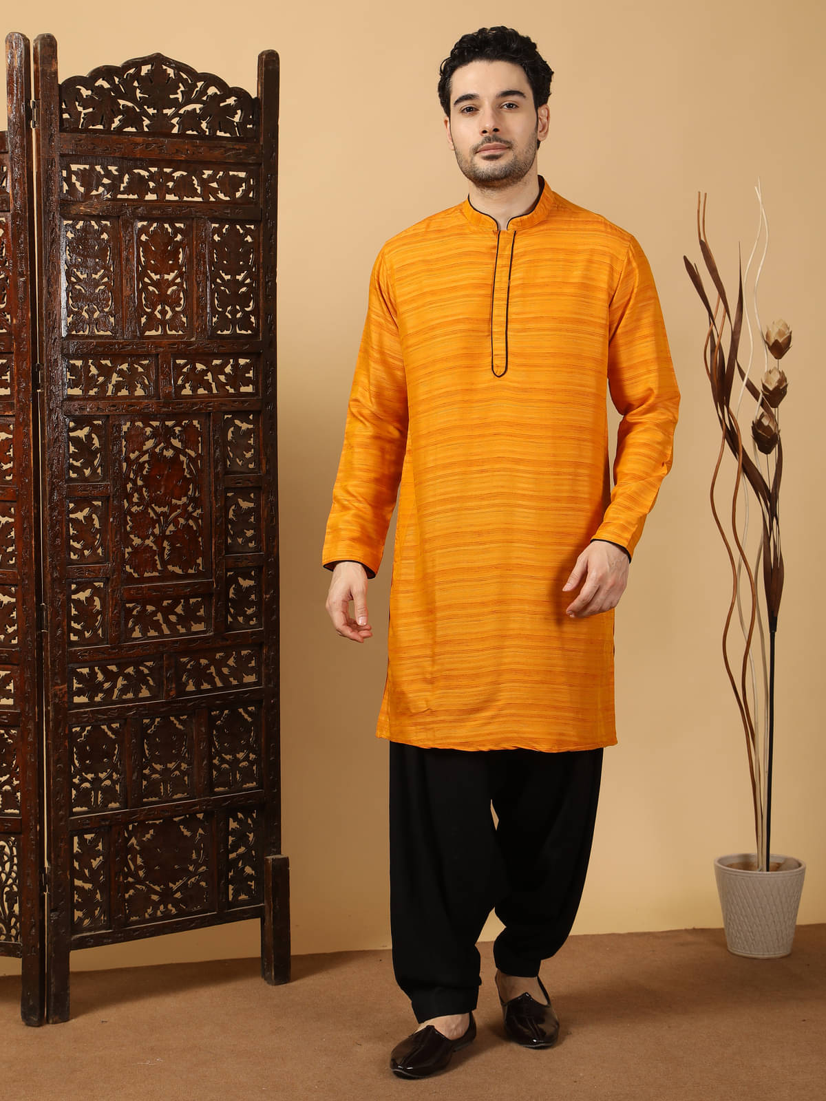 Kuons Avenue Yellow Cotton Men's Regular Kurta ( Pack of 1 ) Kuons Avenue Yellow Cotton Men's Regular Kurta ( Pack of 1 )