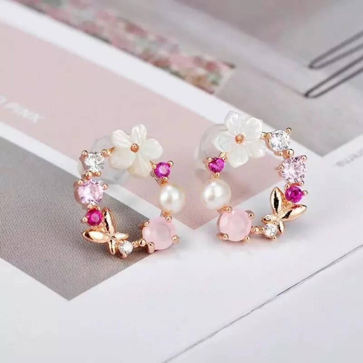    			Lady Raiment Multicolor Stud Earrings ( Pack of 1 )