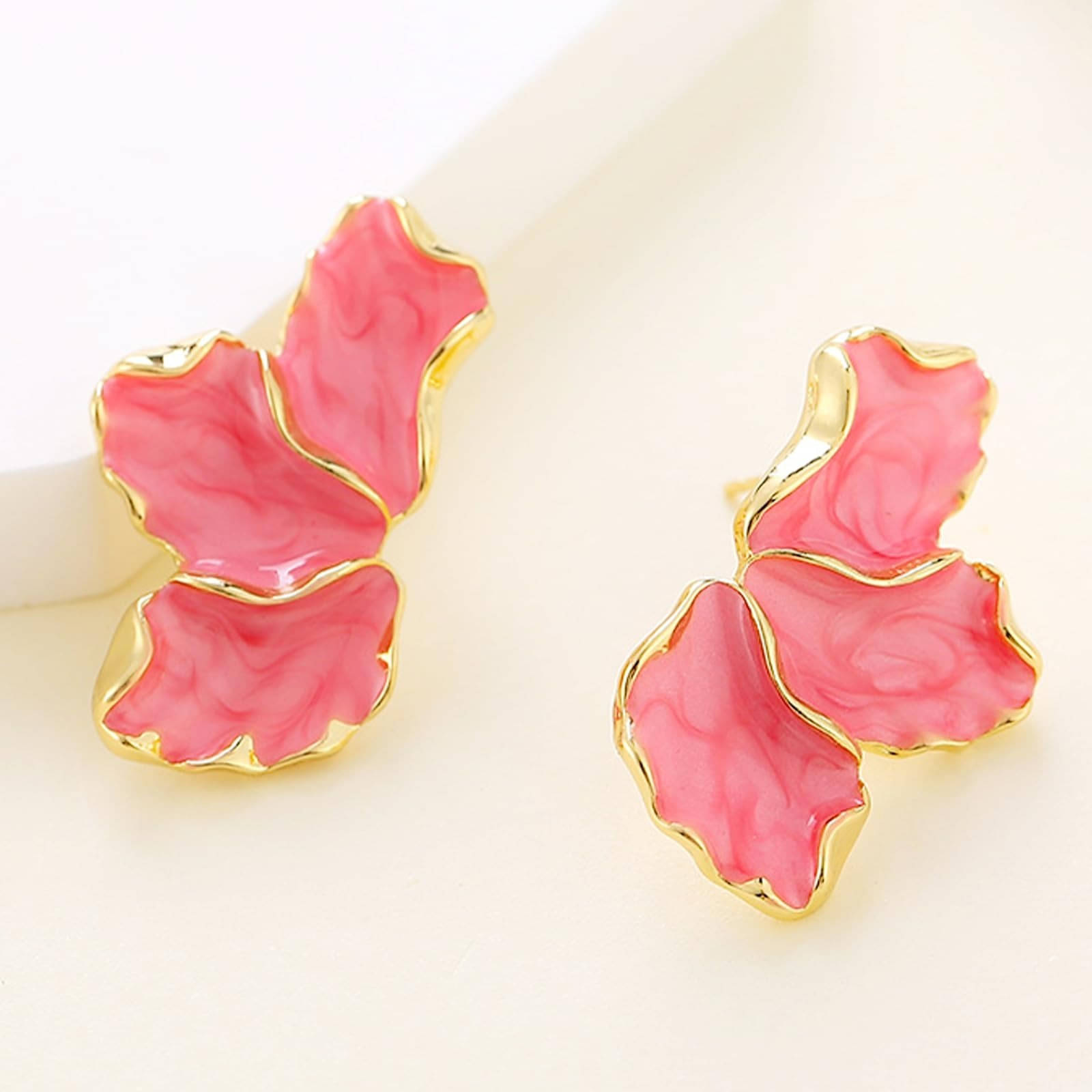     			Lady Raiment Pink Stud Earrings ( Pack of 1 )