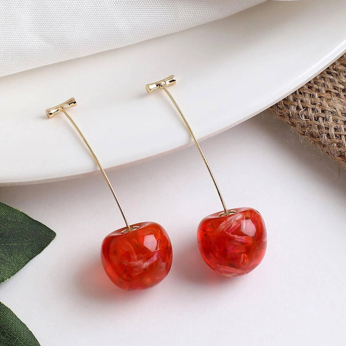     			Lady Raiment Red Danglers Earrings ( Pack of 1 )