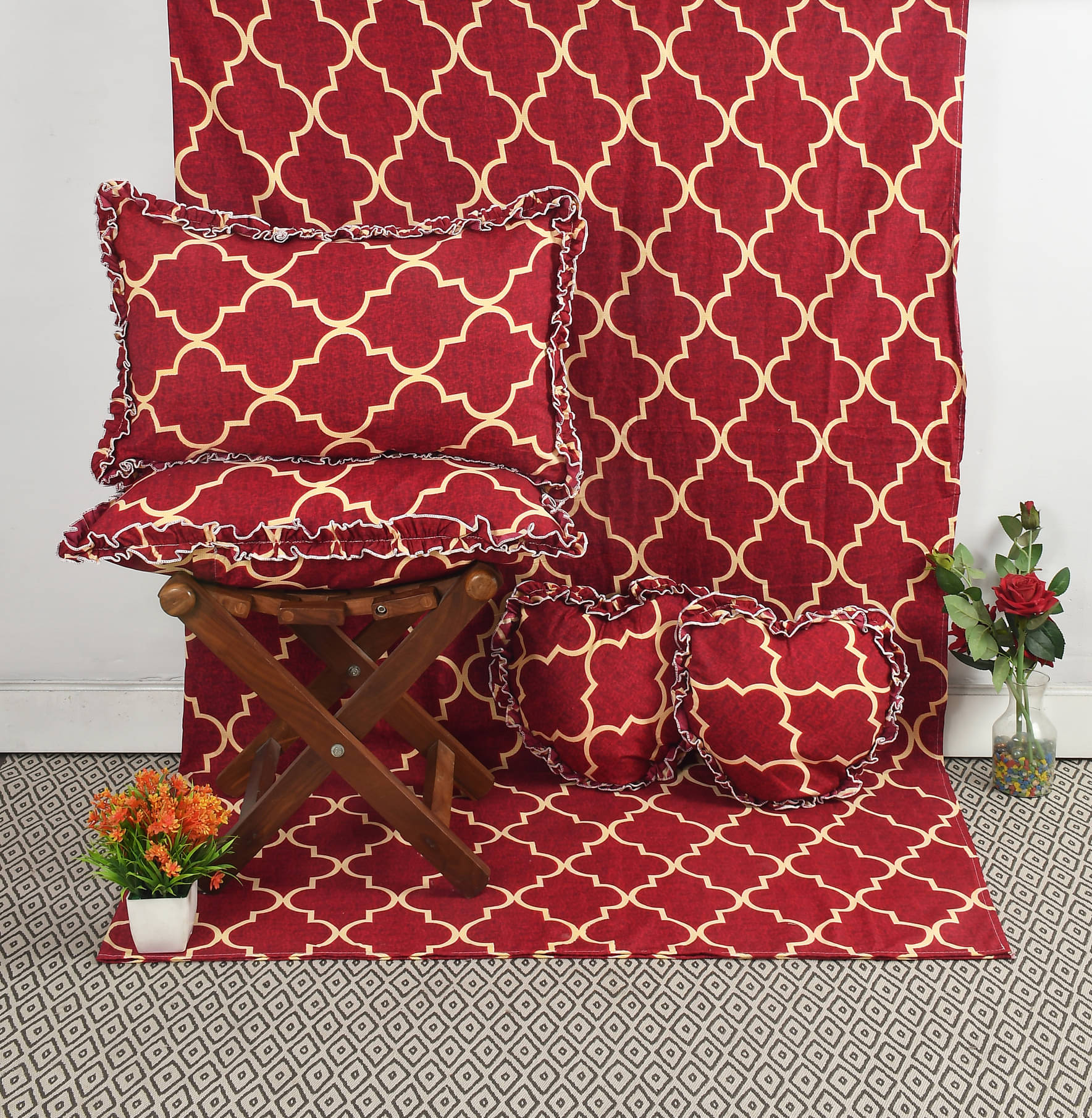     			Luxmi Cotton Fabrics Poly Cotton 1 Double Bedsheet with 2 Pillow Covers ( Red )
