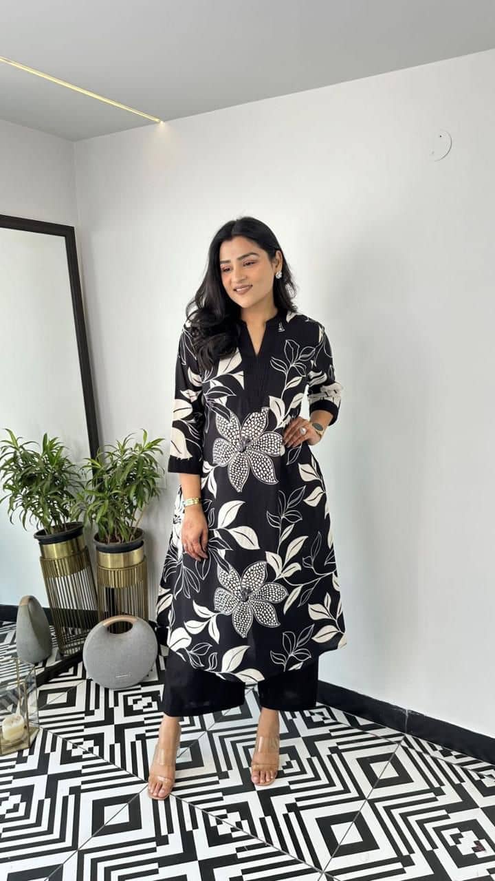 Mahek Fashion Women Printed Top With Palazzos Co-Ord Set ( Black )
