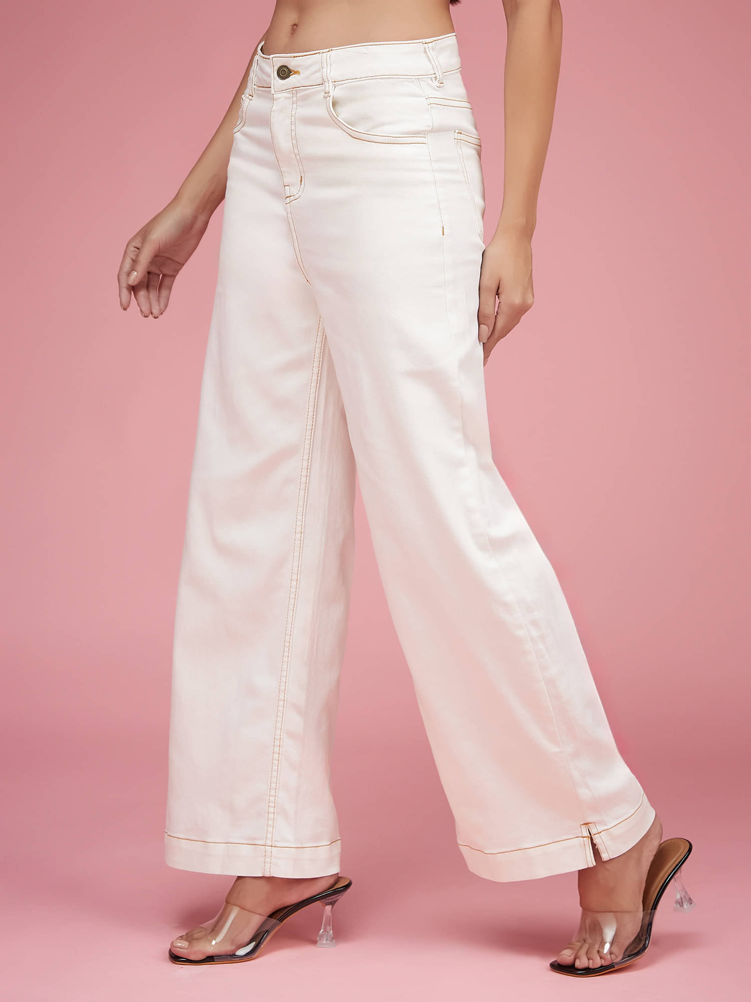     			Miss Chase Women's Flared Mid-Rise Jeans ( White )