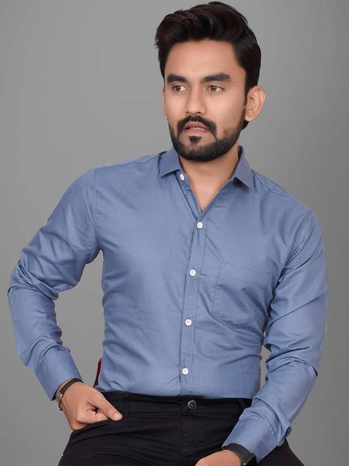     			OQUENT Cotton Blend Regular Fit Solids Full Sleeves Men's Casual Shirt - Grey ( Pack of 1 )