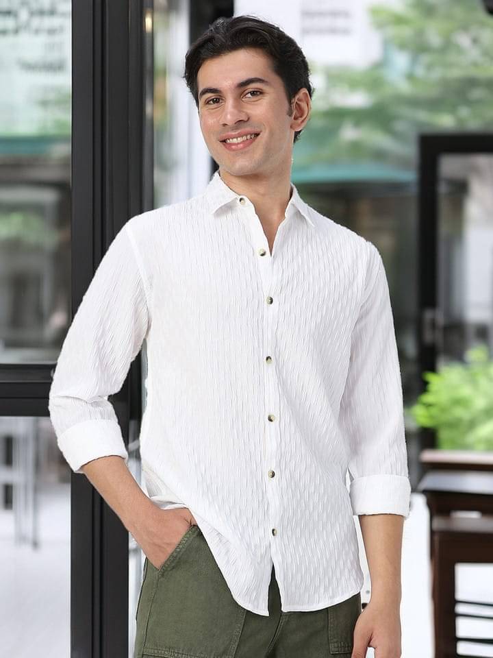     			OQUENT Poly Cotton Regular Fit Self Design Full Sleeves Men's Casual Shirt - White ( Pack of 1 )