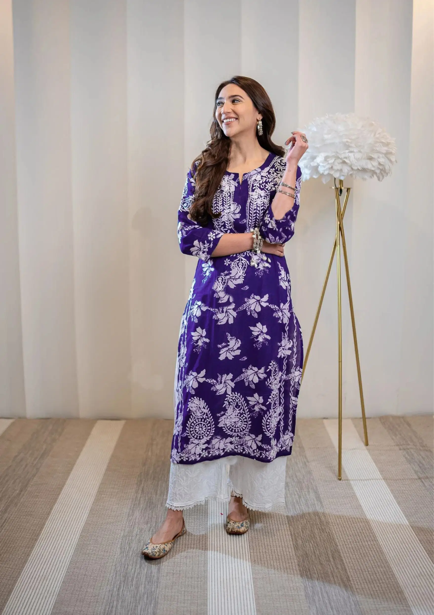 anushansa Women Viscose Embroidered Straight Kurti With Pants ( Purple )