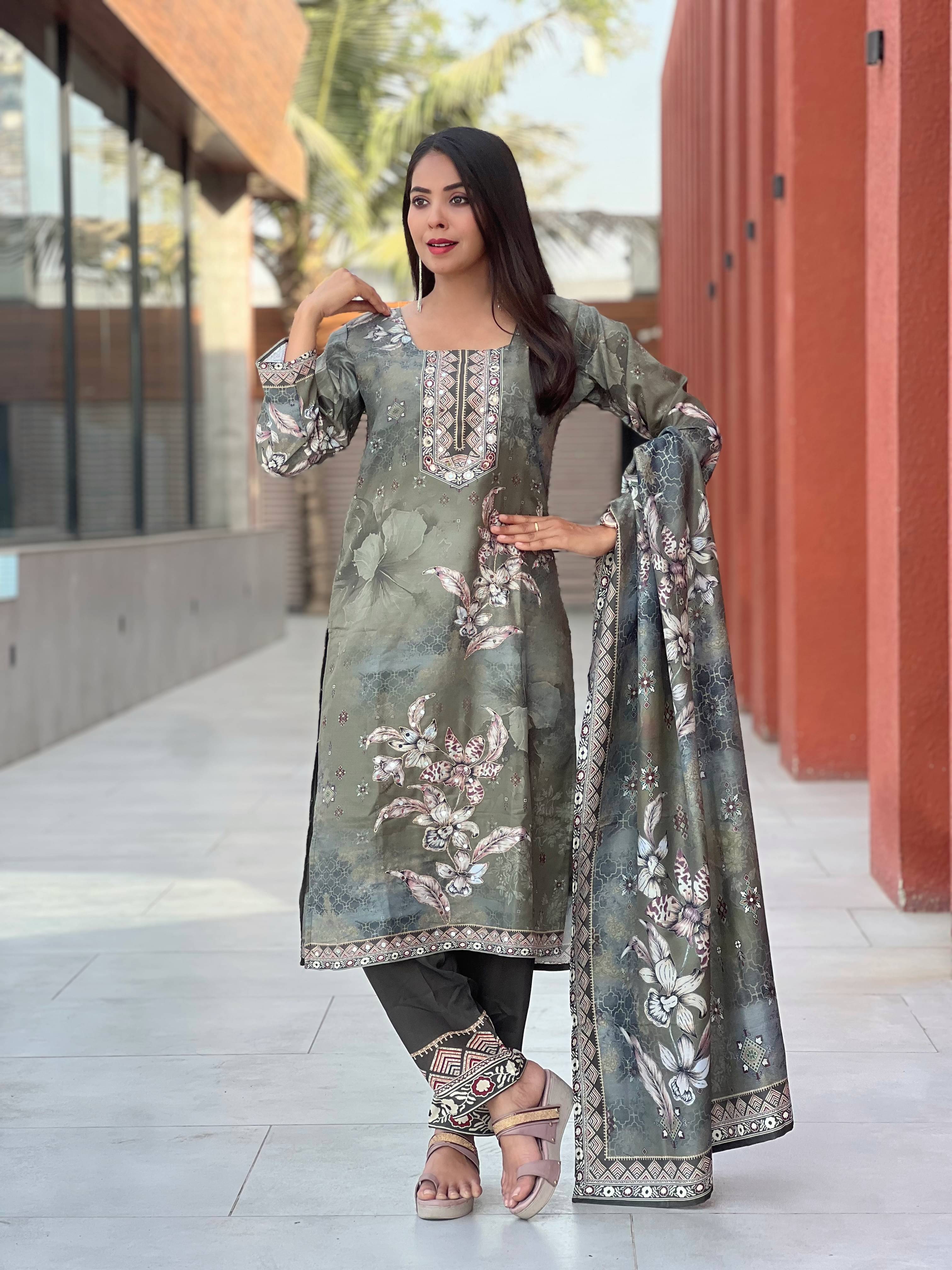     			Bindudi Women Silk Blend Embellished Straight Kurti With Pants ( Olive )