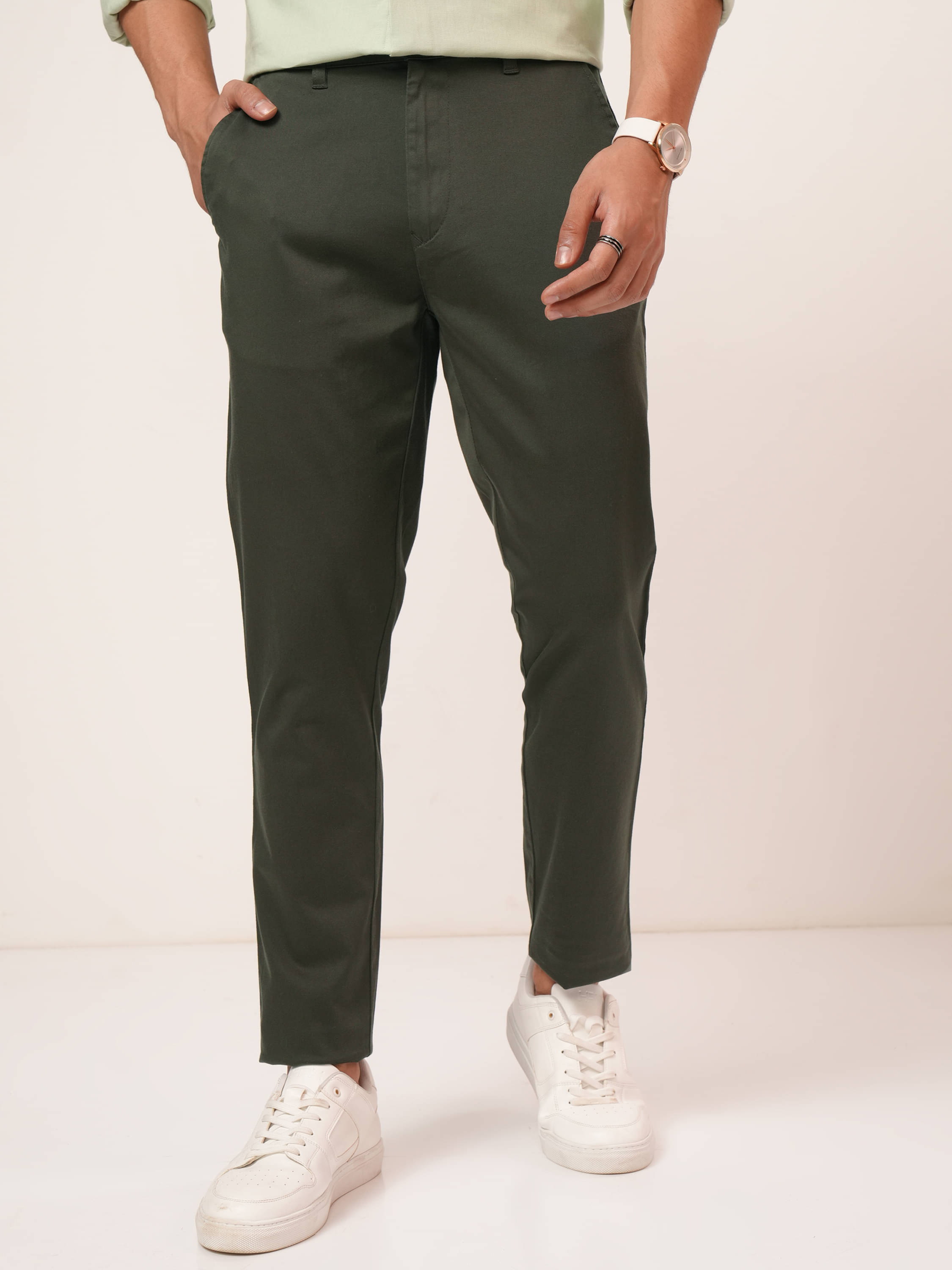     			Highlander Tapered Men's Chinos - Olive ( Pack of 1 )