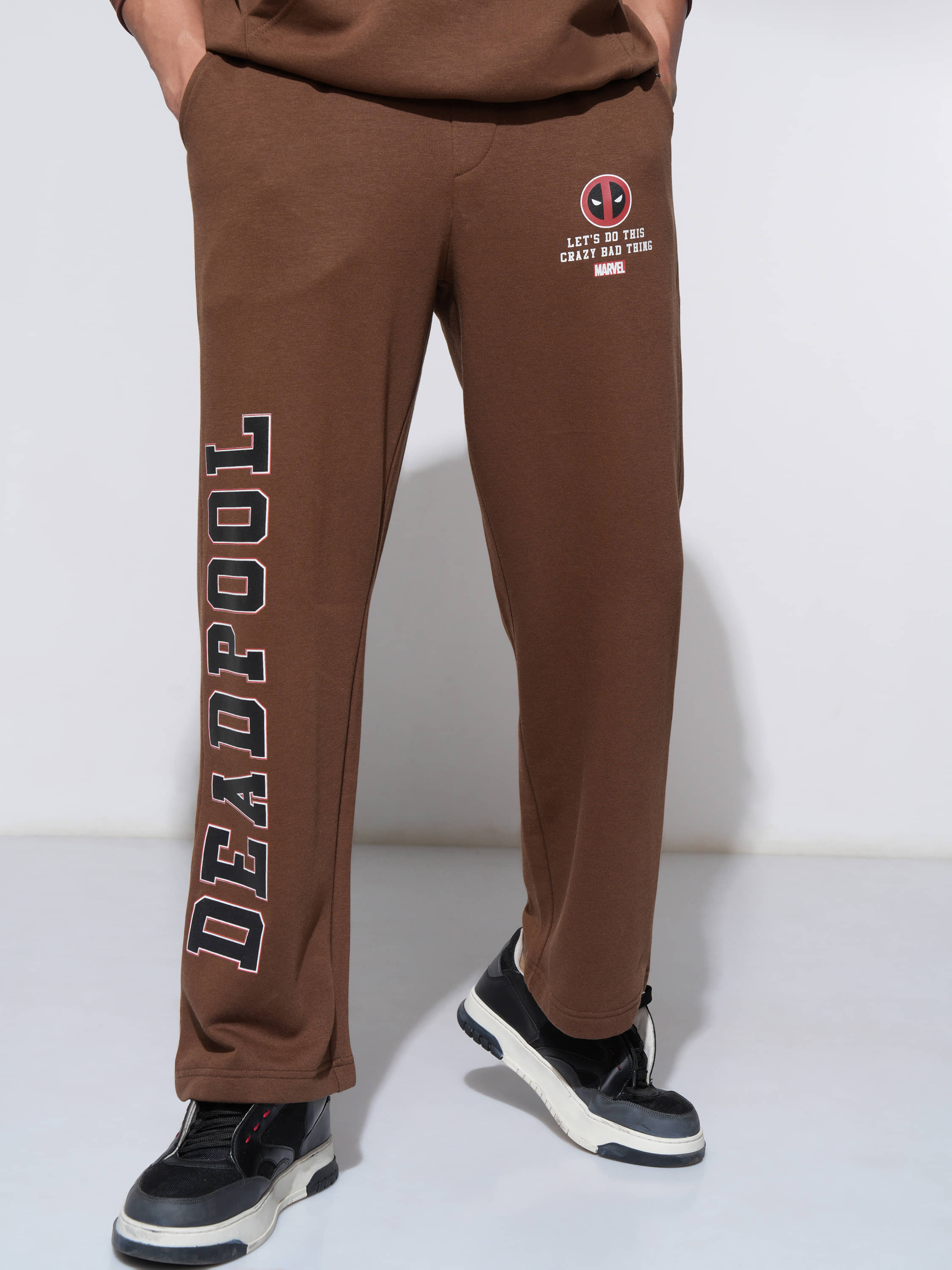 Highlander Tapered Men's Joggers - Brown ( Pack of 1 ) - Trousers | Buy online on ZillyBuy