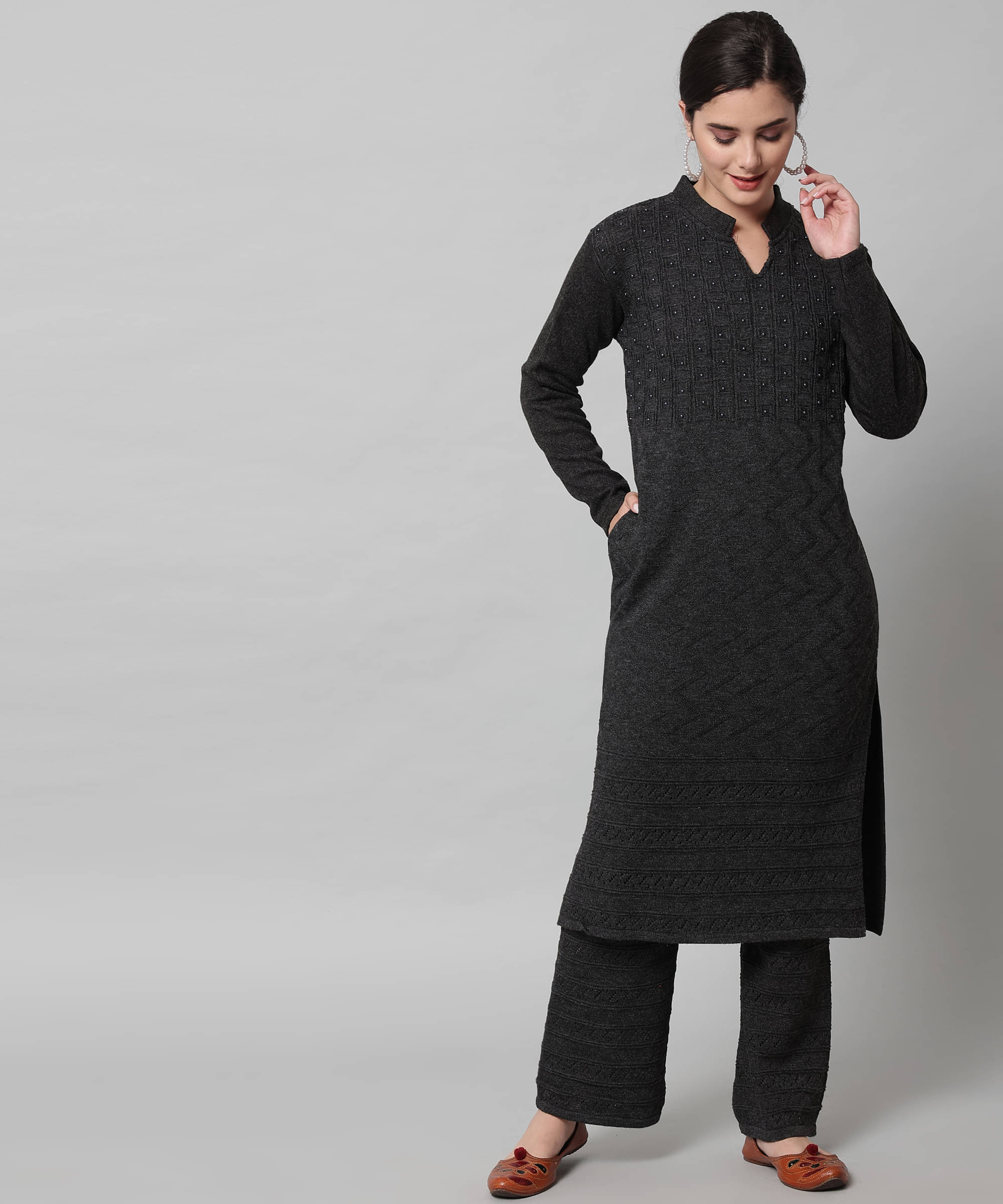     			Kilvested Women Woollen Solid Straight Kurti With Palazzo ( Dark Grey )