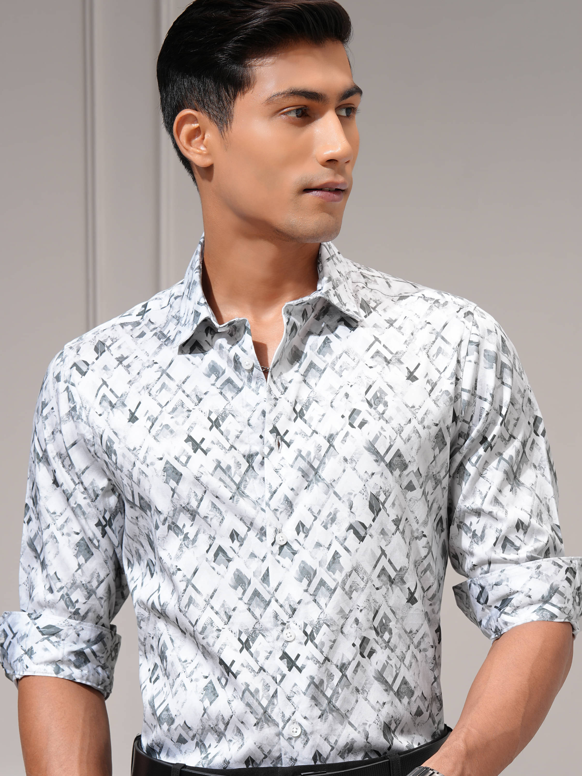 Locomotive 100% Cotton Slim Fit Printed Full Sleeves Men's Casual Shirt - Light Grey ( Pack of 1 )     			Locomotive 100% Cotton Slim Fit Printed Full Sleeves Men's Casual Shirt - Light Grey ( Pack of 1 )