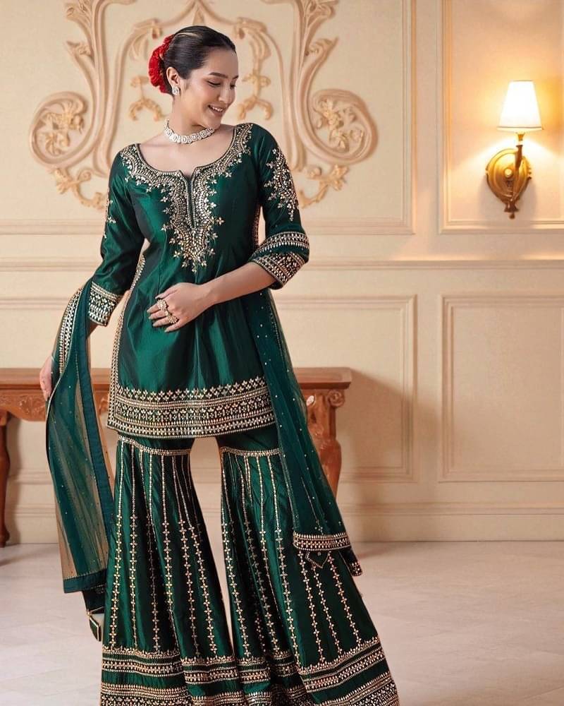     			Trandtid Women Silk Embroidered Straight Kurti With Palazzo ( Green )