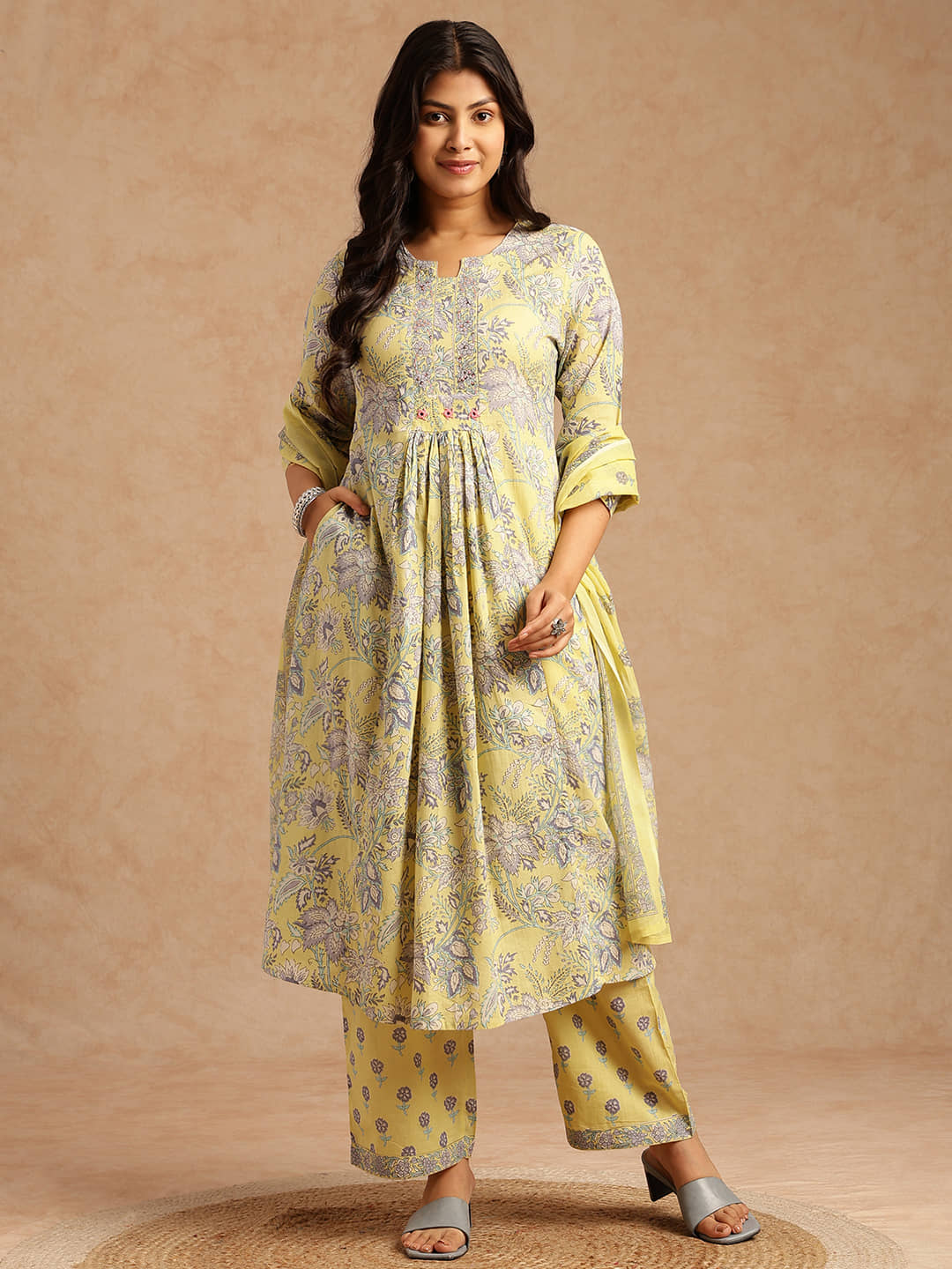 Vbuyz Women Cotton Printed A-Line Kurti With Palazzo ( Yellow )