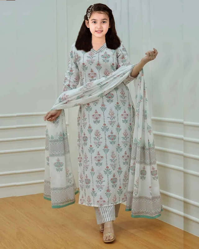 Vetrokart Girls Cotton Blend Kurti with Pants ( Pack of 1 , White )