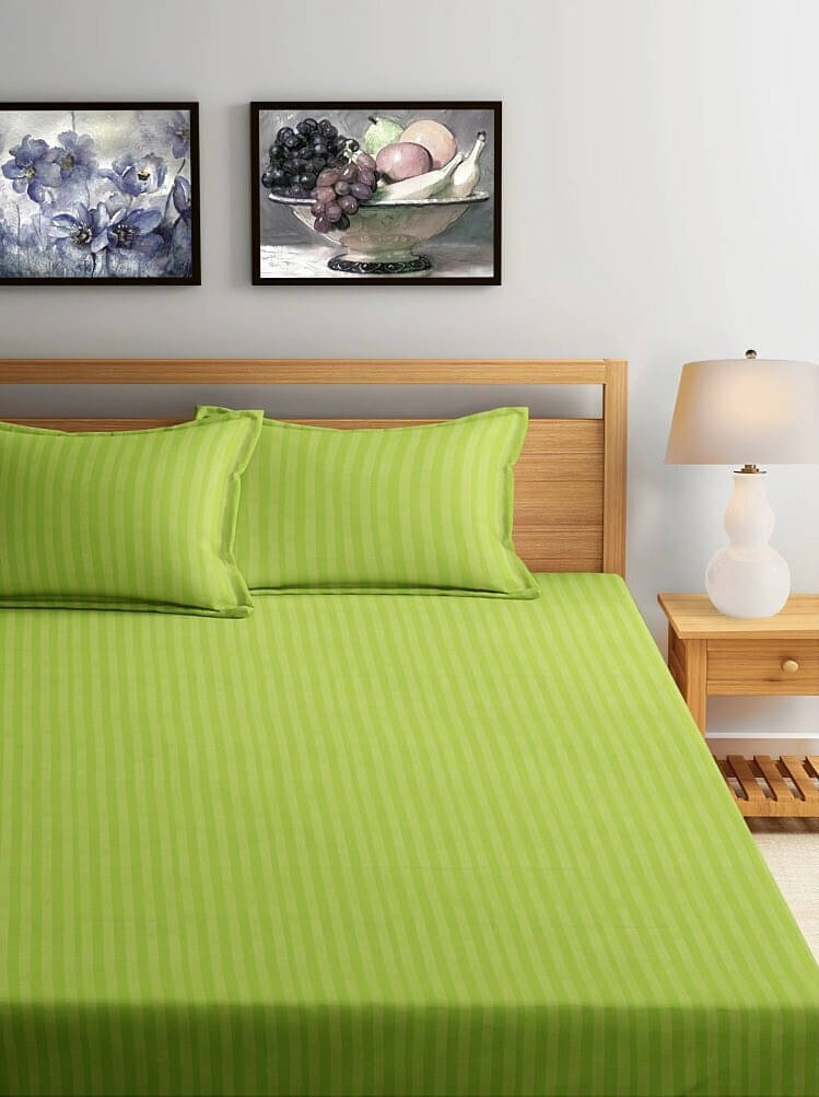 Bromwick Microfiber 1 Double Bedsheet with 2 Pillow Covers ( Green ) Bromwick Microfiber 1 Double Bedsheet with 2 Pillow Covers ( Green )