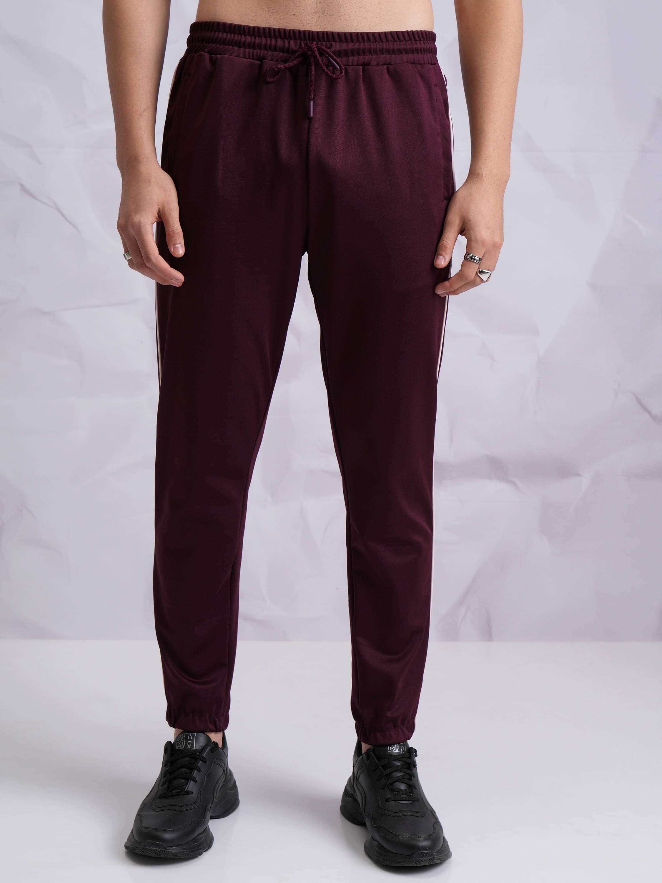     			Highlander Regular Men's Chinos - Brown ( Pack of 1 )