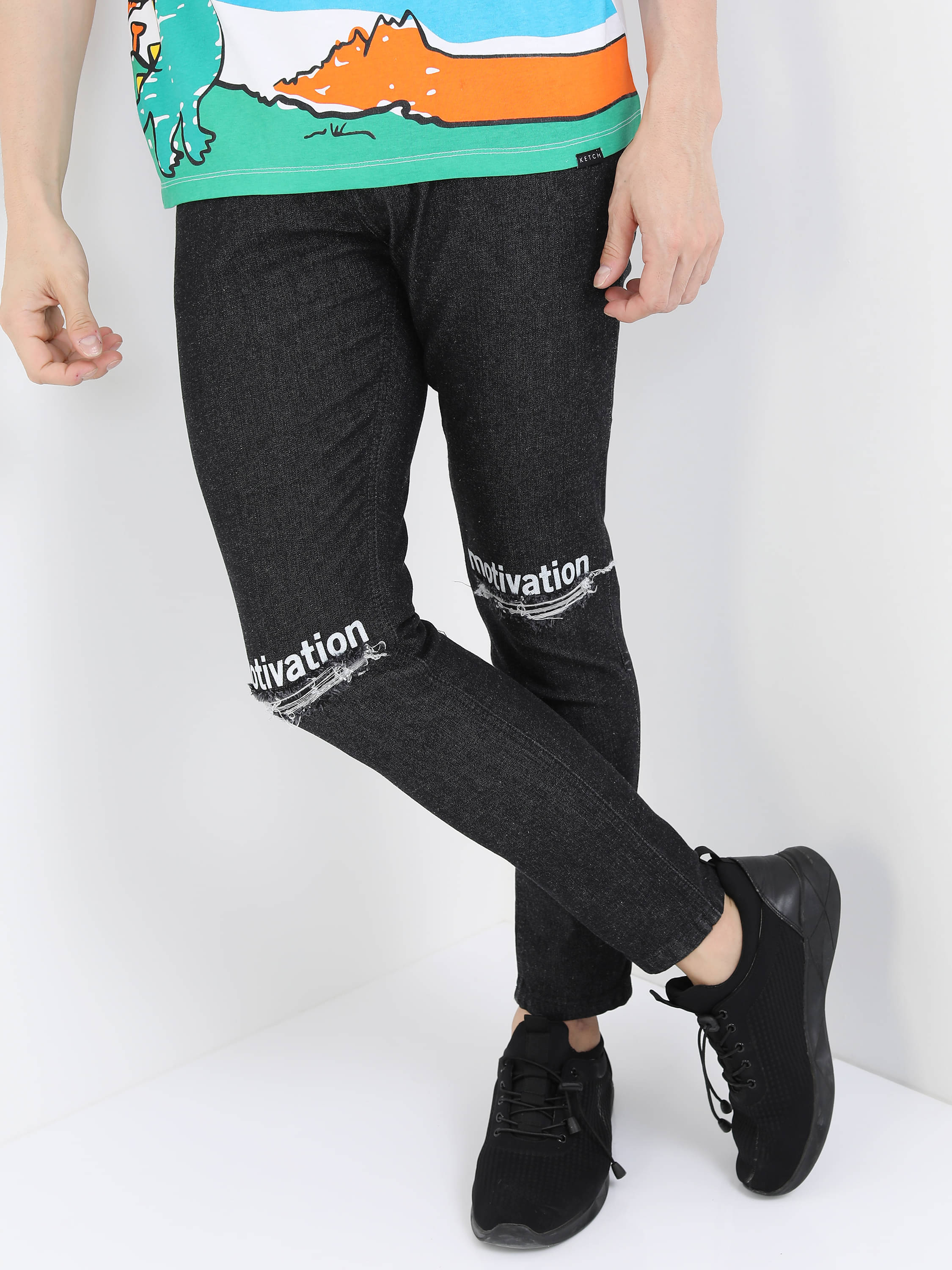     			Highlander Skinny Fit Clean Look Men's Jeans - Black ( Pack of 1 )