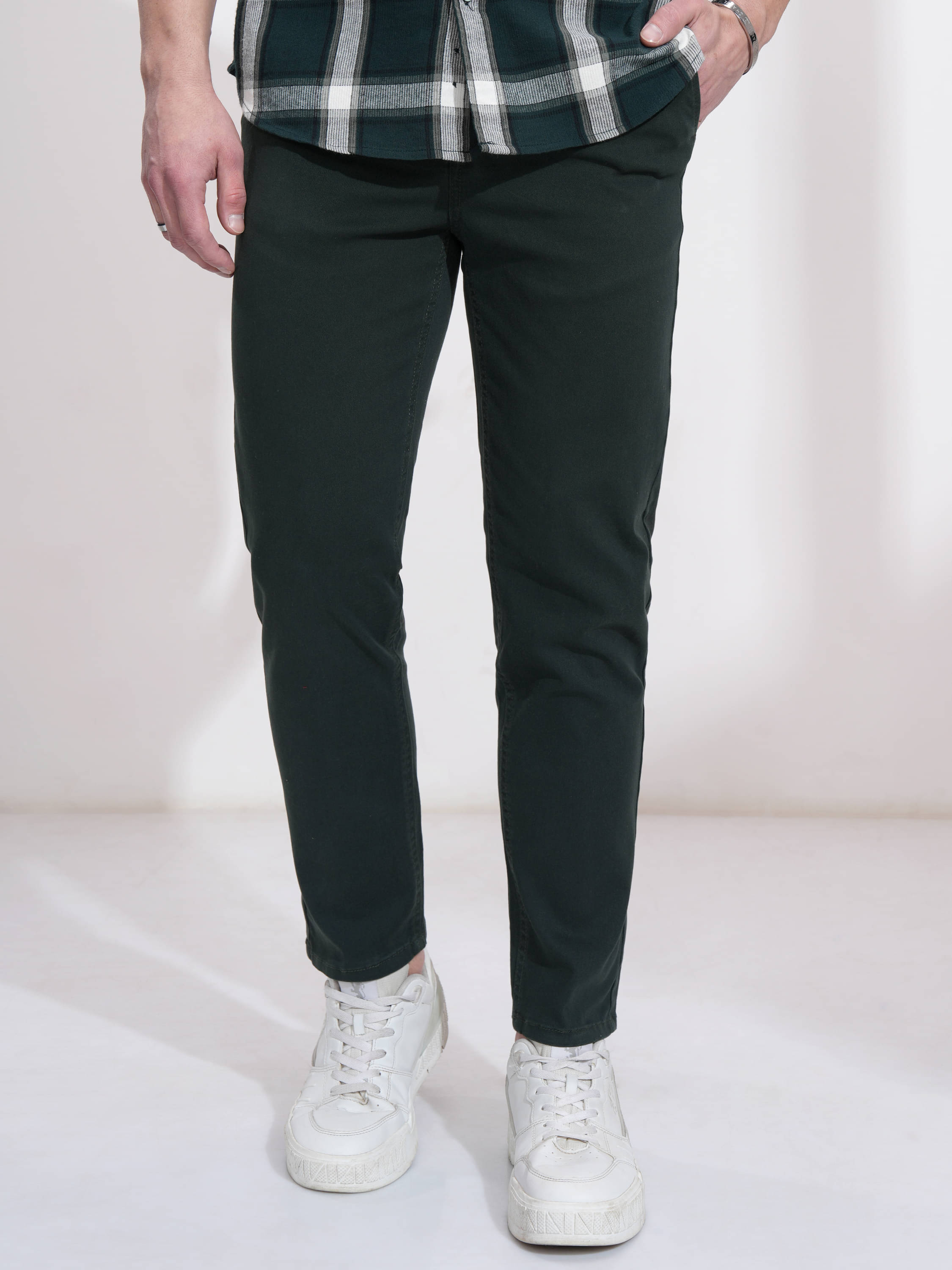     			Highlander Tapered Men's Chinos - Olive ( Pack of 1 )