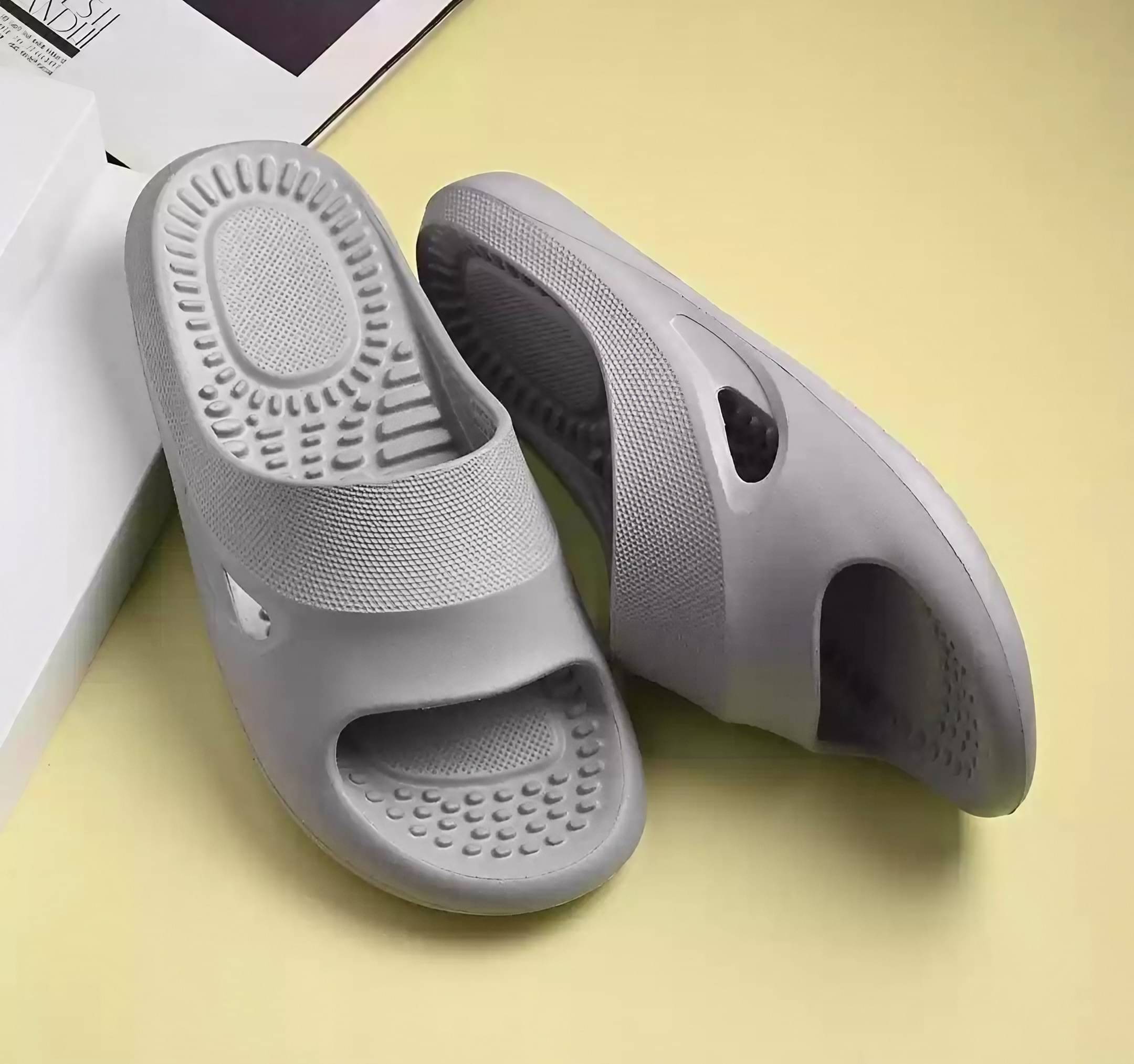     			KNIEVL Light Grey Men's Slide Flip Flop