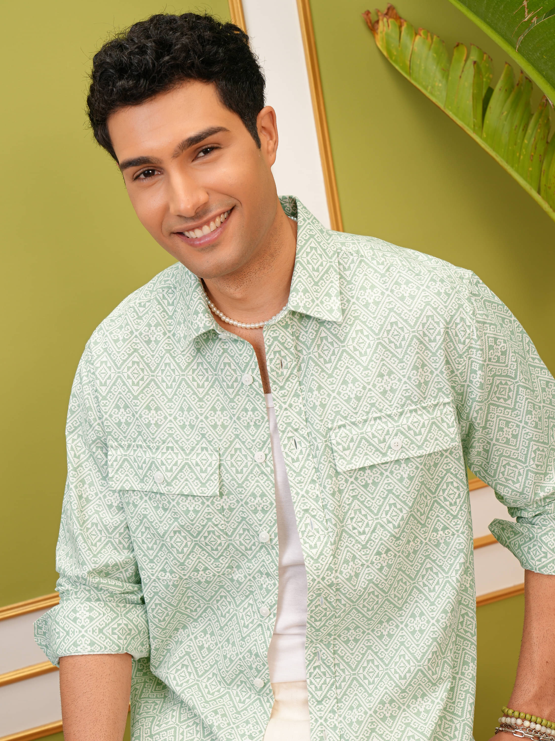     			Locomotive 100% Cotton Oversized Fit Self Design Full Sleeves Men's Casual Shirt - Green ( Pack of 1 )