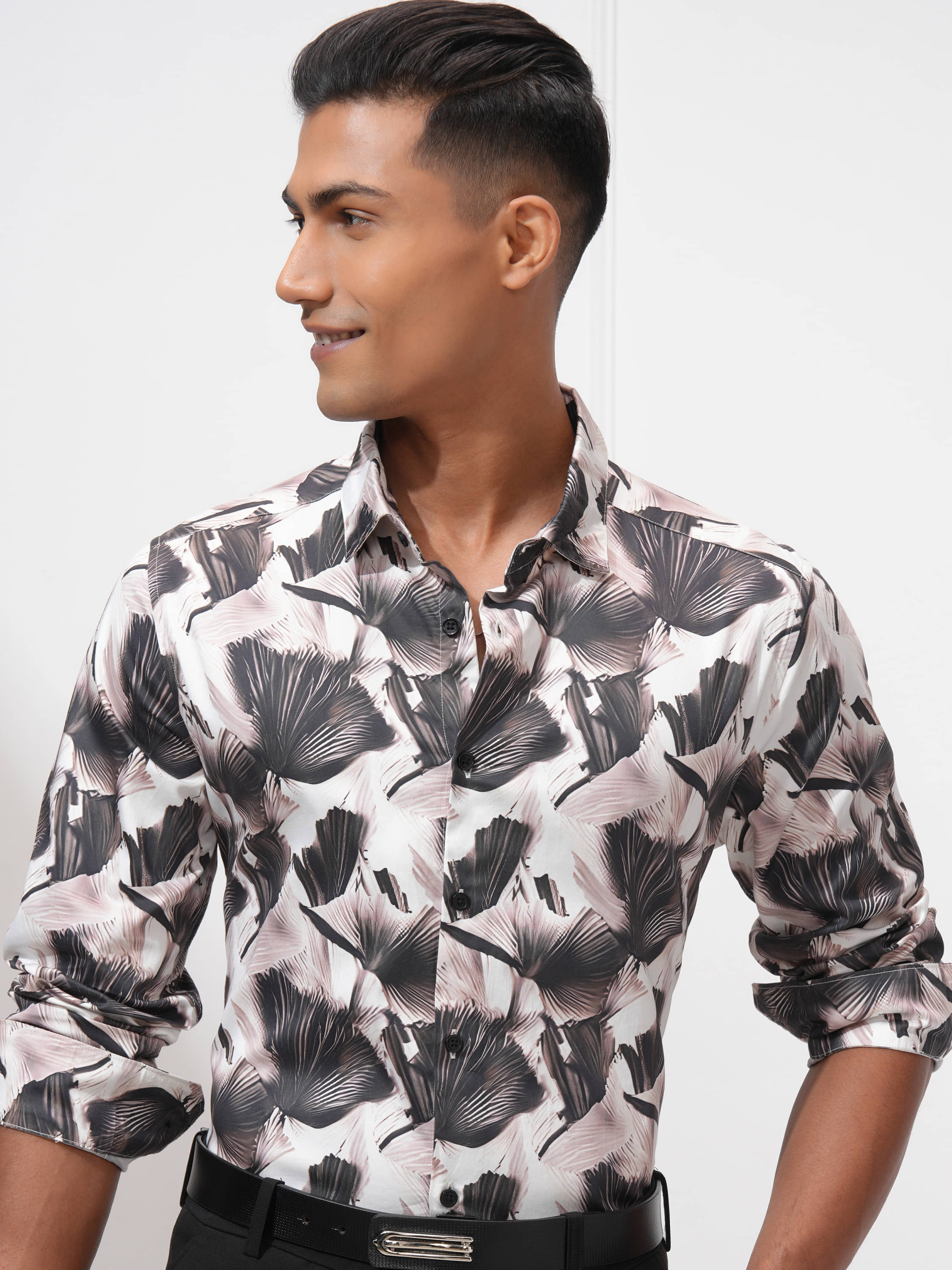     			Locomotive 100% Cotton Slim Fit Printed Full Sleeves Men's Casual Shirt - Multicolor ( Pack of 1 )