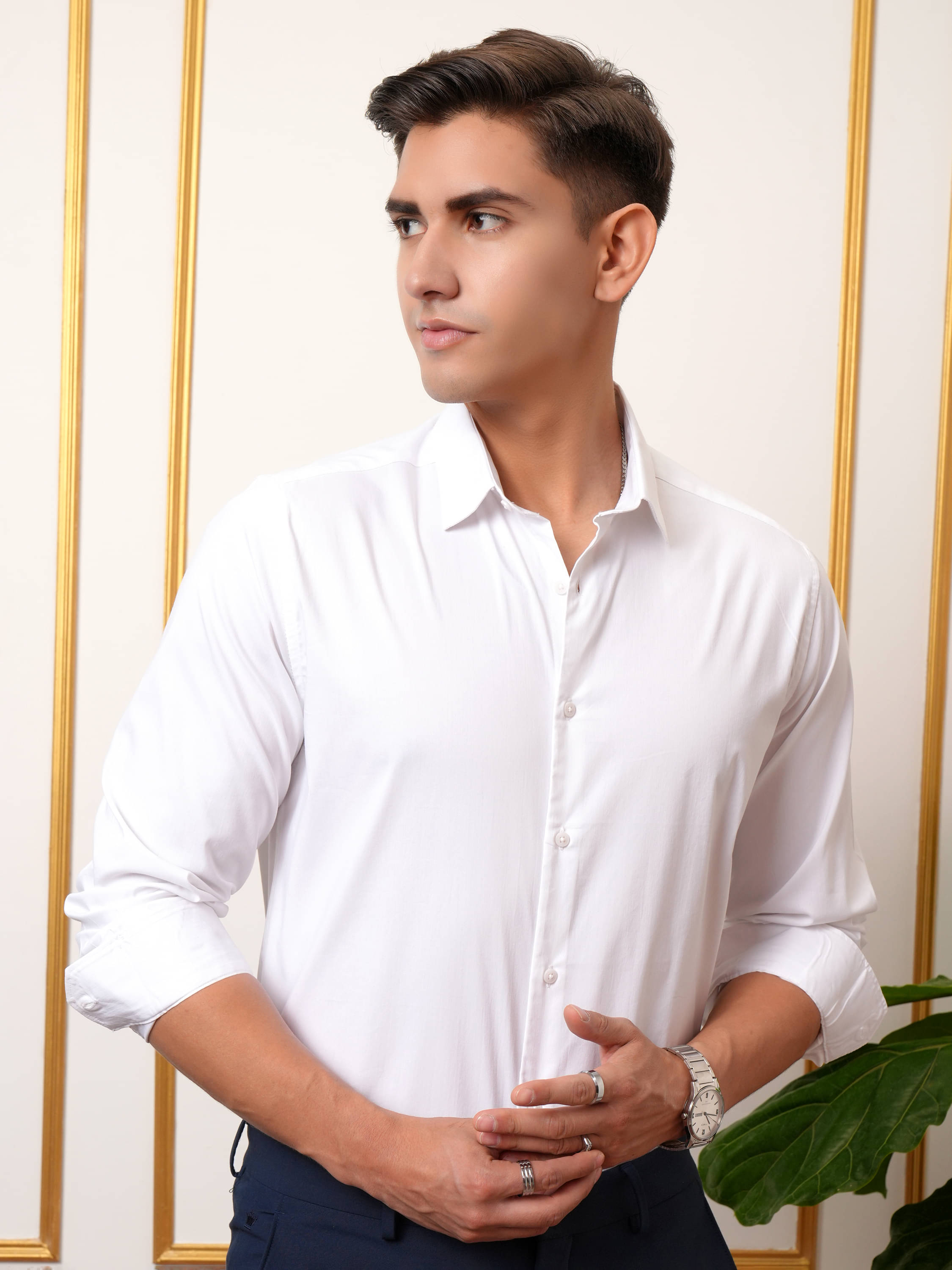 Locomotive Cotton Blend Slim Fit Solids Full Sleeves Men's Casual Shirt - White ( Pack of 1 ) Locomotive Cotton Blend Slim Fit Solids Full Sleeves Men's Casual Shirt - White ( Pack of 1 )