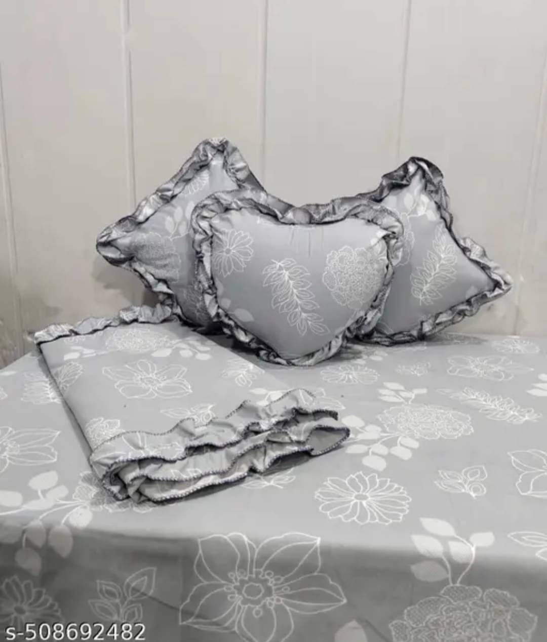Luxmi Cotton Fabrics Poly Cotton 1 Double Bedsheet with 2 Pillow Covers ( Grey ) Luxmi Cotton Fabrics Poly Cotton 1 Double Bedsheet with 2 Pillow Covers ( Grey )