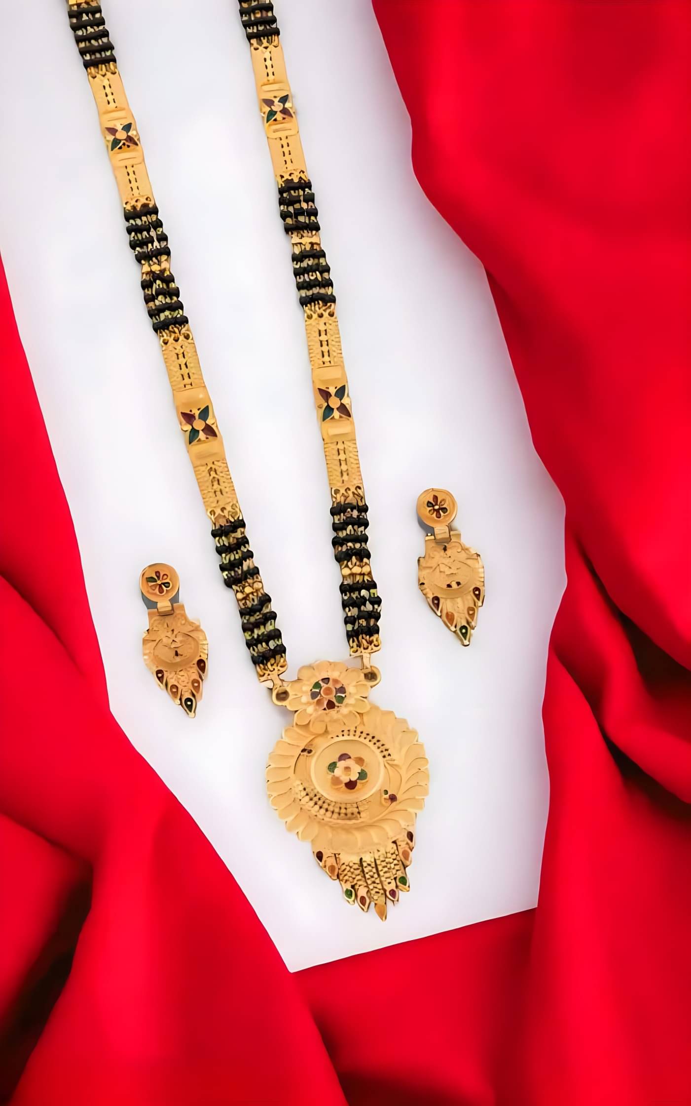 OCHORI Golden Mangalsutra Set ( Pack of 1 )     			OCHORI Golden Mangalsutra Set ( Pack of 1 )