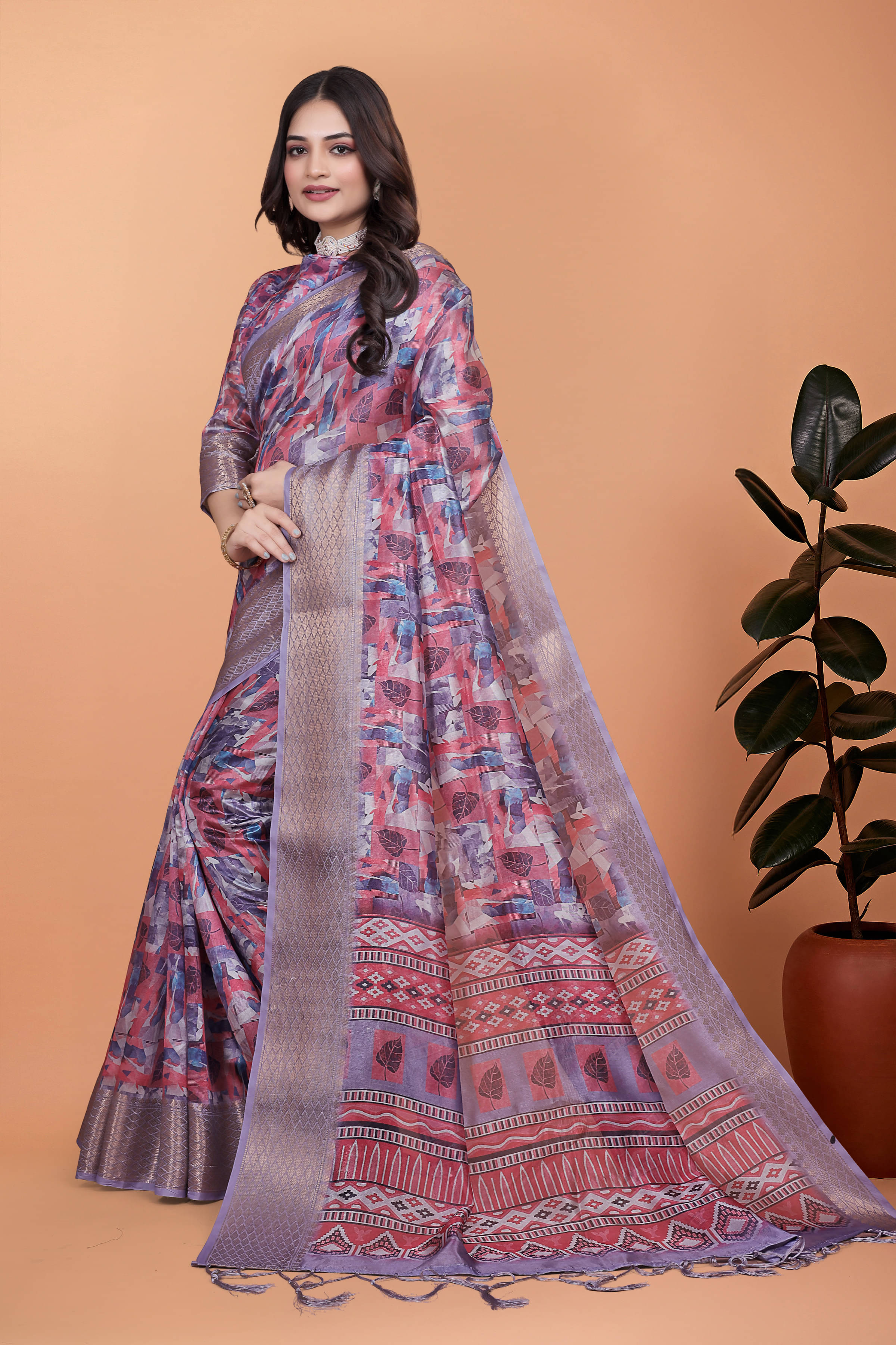     			THE PRIVATE LABLE Art Silk Printed Regular Saree With Unstitched Blouse Piece ( Pink )
