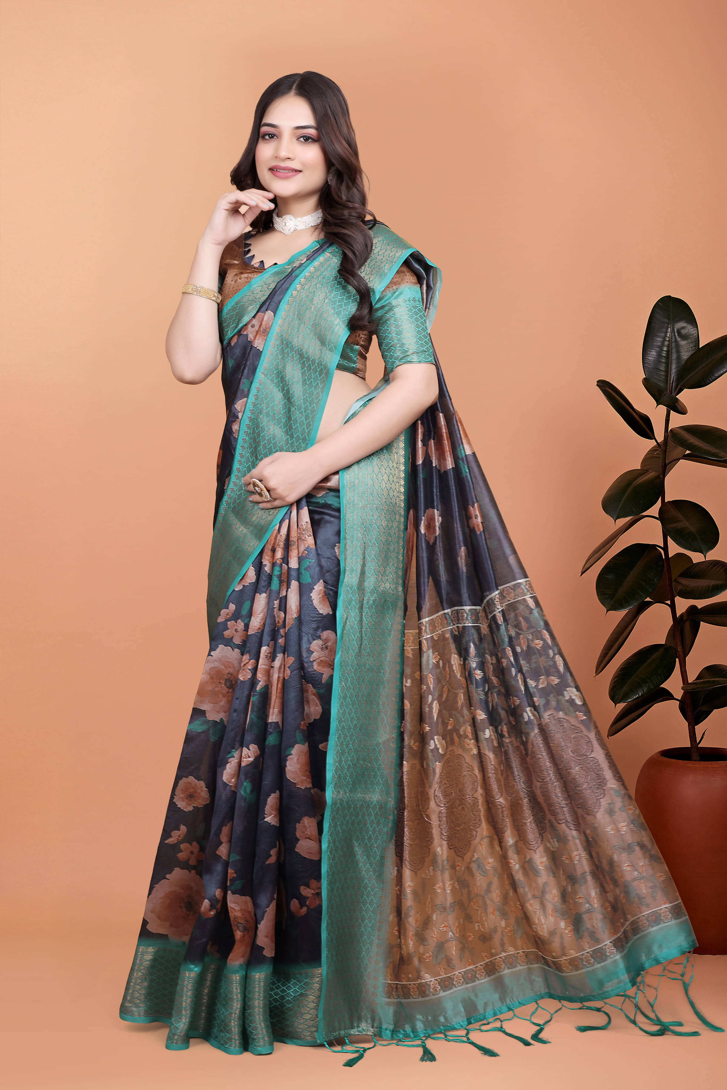     			THE PRIVATE LABLE Art Silk Printed Regular Saree With Unstitched Blouse Piece ( Navy Blue )