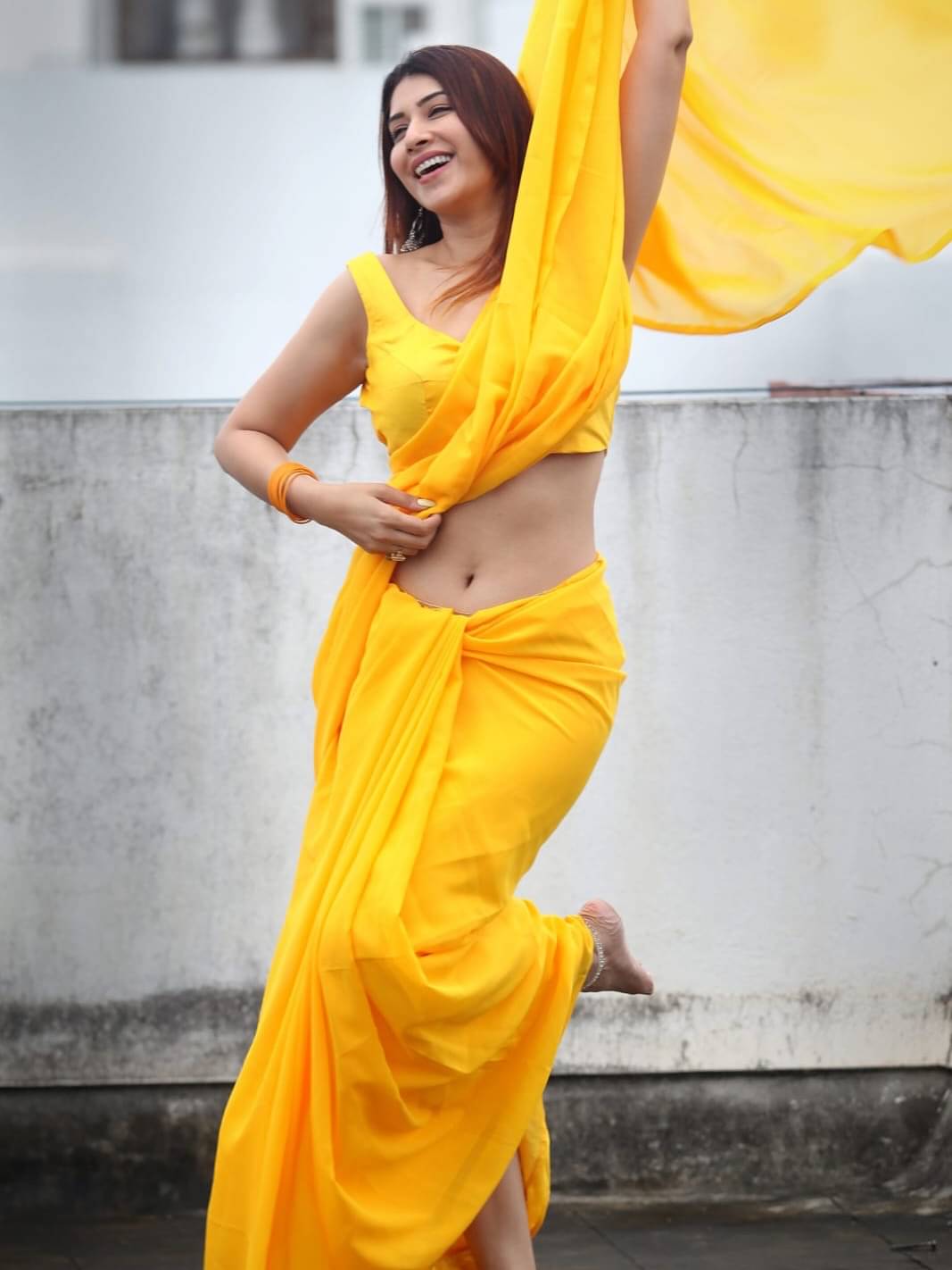     			ANAND SAREES Georgette Solid Kasavu Saree With Unstitched Blouse Piece ( Yellow )