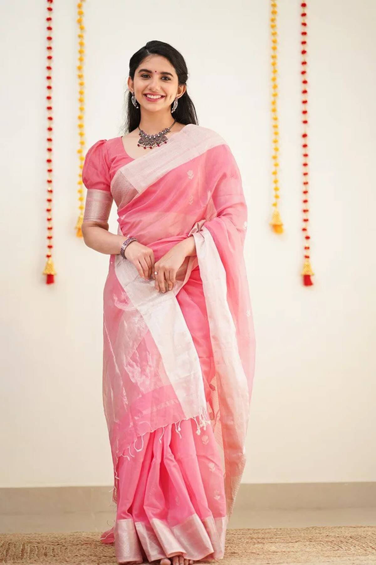     			Flosive Art Silk Striped Banarasi saree With Unstitched Blouse Piece ( Pink )