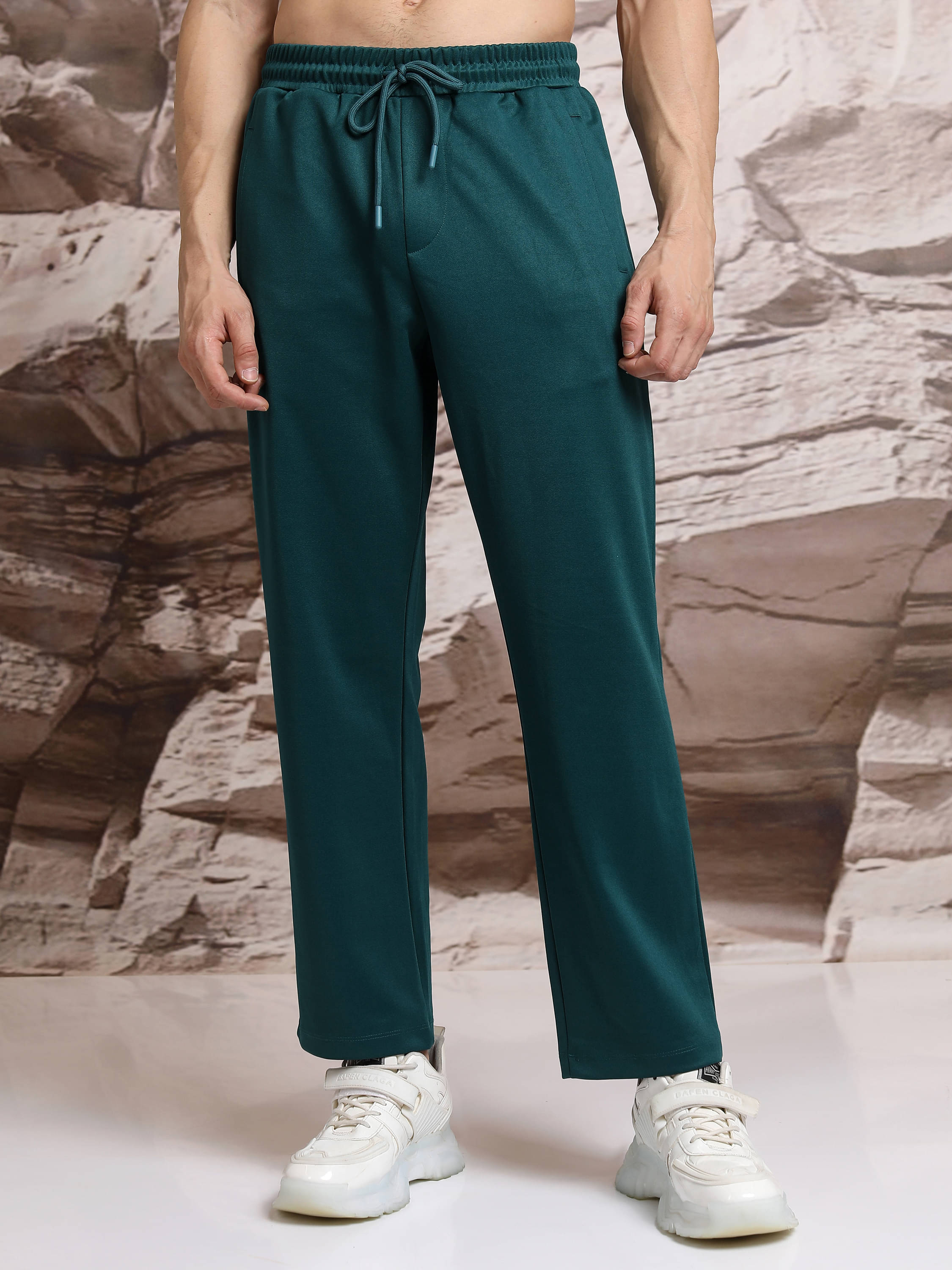     			Highlander Green Polyester Blend Men's Trackpants ( Pack of 1 )