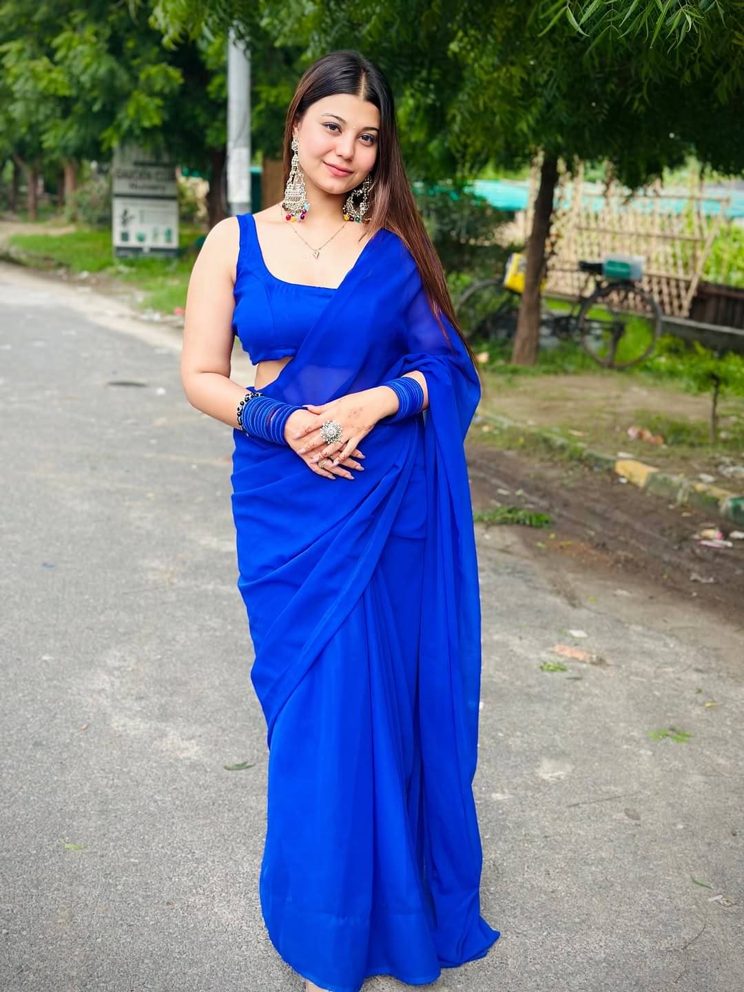     			Kashvi Sarees Georgette Solid Kasavu Saree With Unstitched Blouse Piece ( blue )