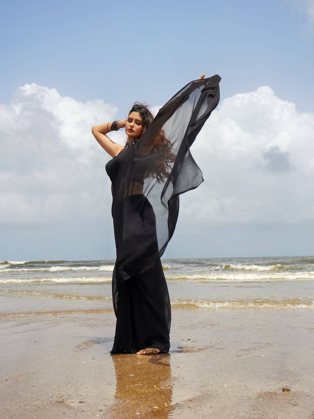 Kashvi Sarees Georgette Solid Kasavu Saree With Unstitched Blouse Piece ( Black ) - Sarees | Buy online on ZillyBuy