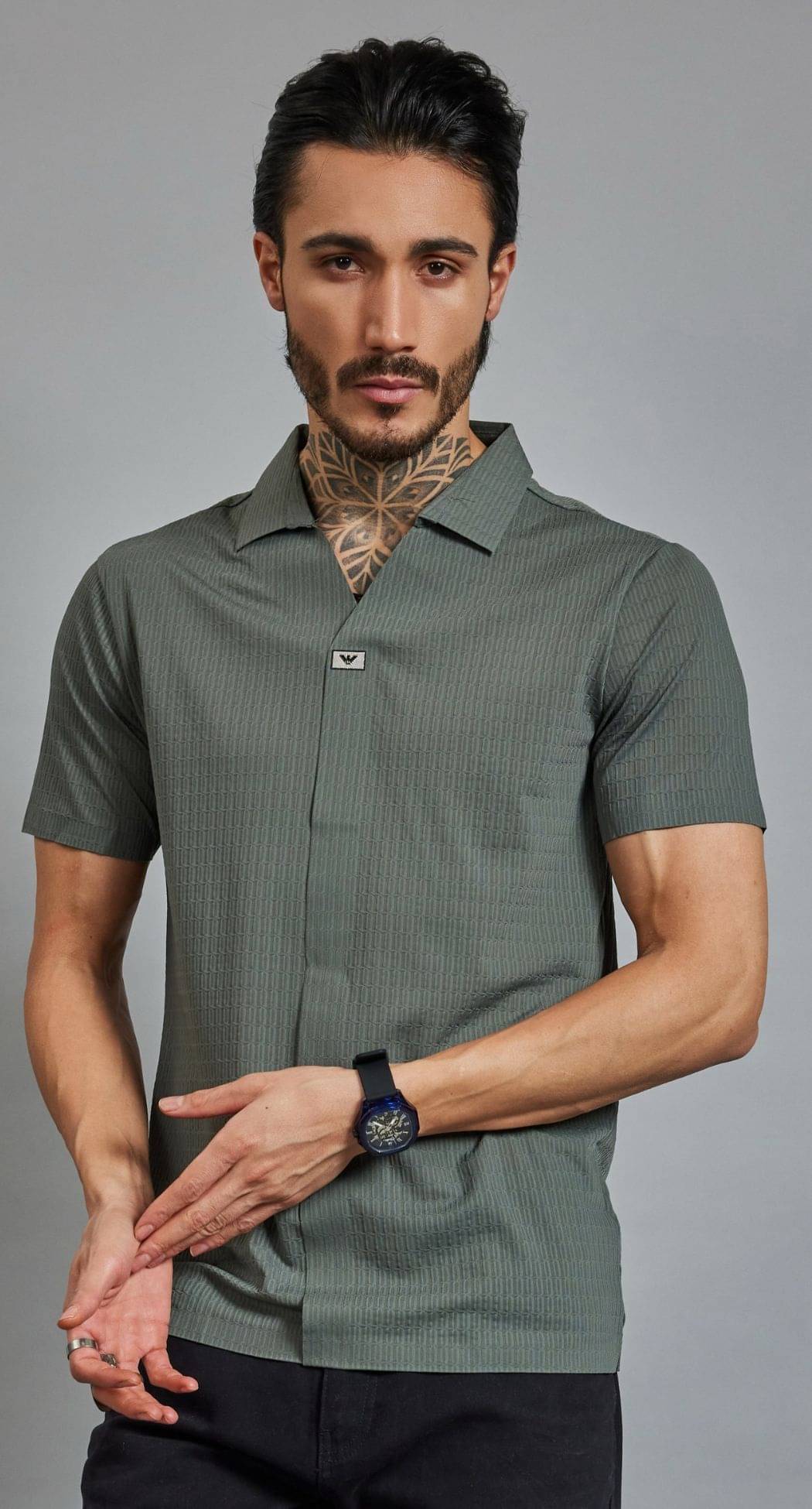     			OTFIT FEB PRIVATE LIMITED Men Nylon Regular Fit Popcorn Textured Polo T Shirt ( Olive Green )