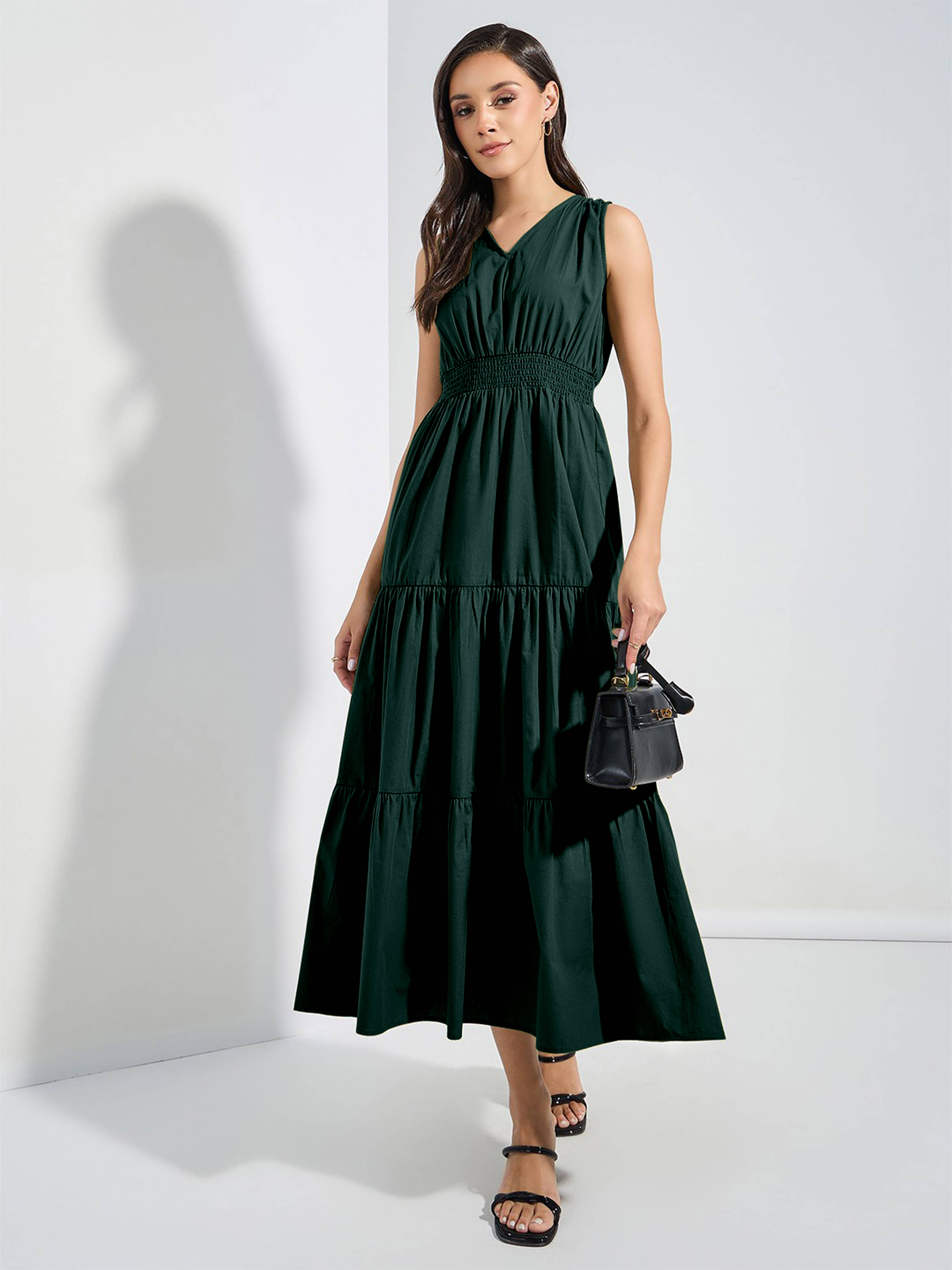     			RAIYANI FASHION Women Crepe Solid Fit & Flare Dress ( Green )